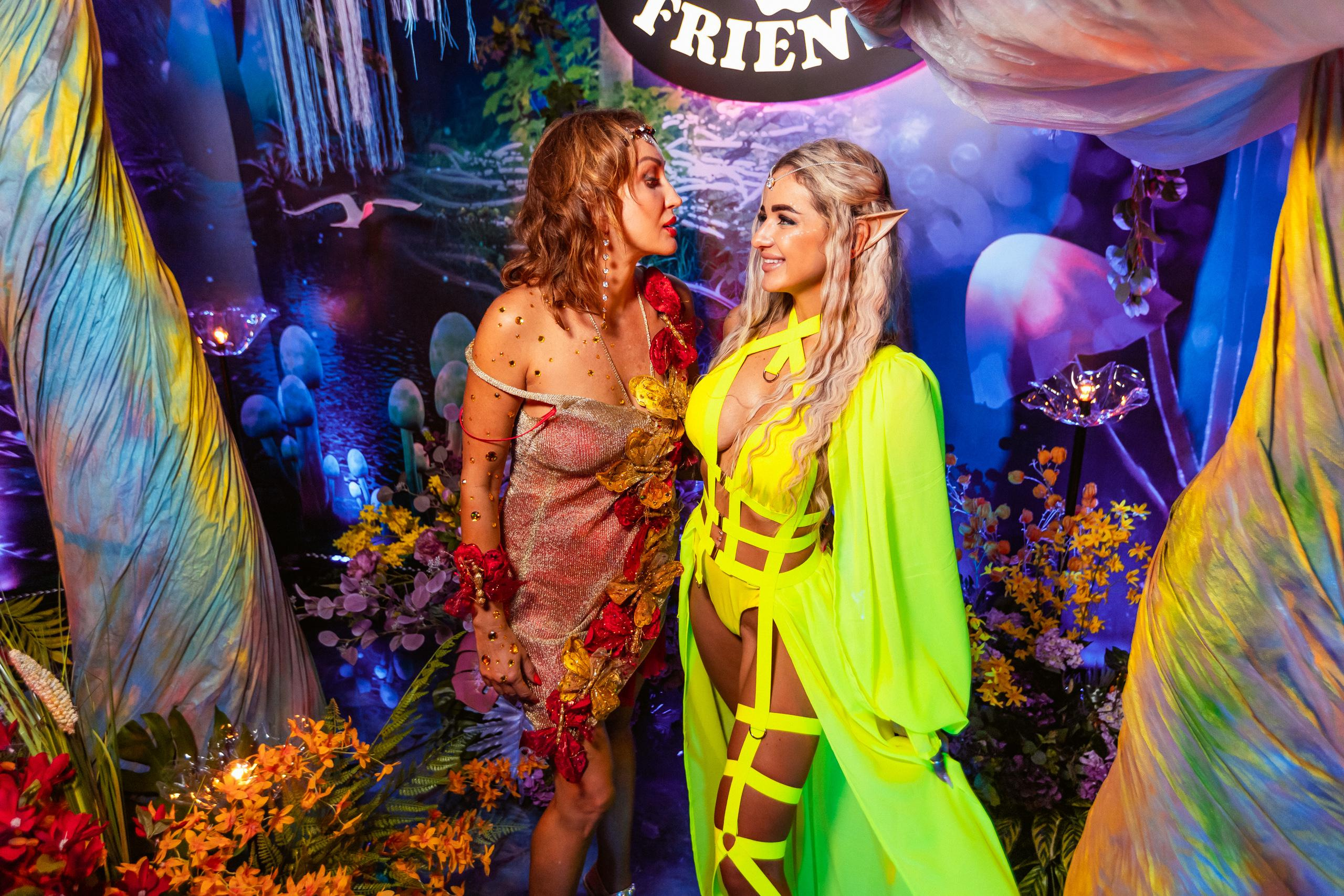 ILLEGAL FRIENDS WONDERLAND [PART I]. СВОИ. ФОТООТЧЕТЫ-СОБЫТИЯ-МЕСТА