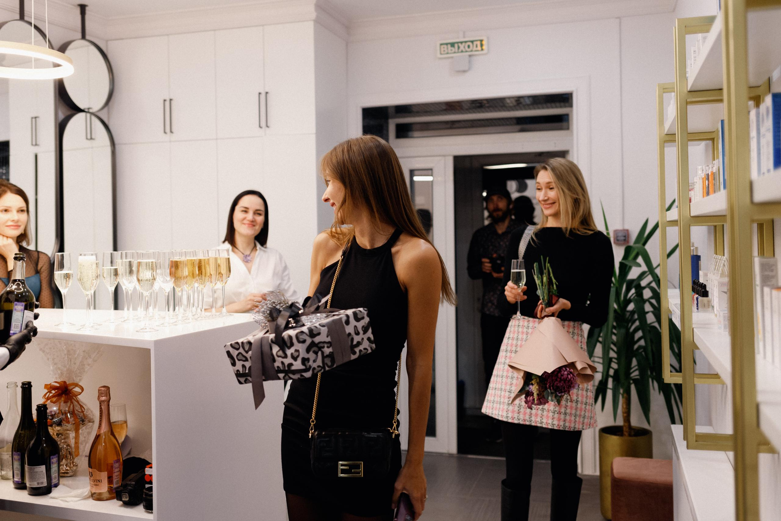 COSMOS CLINIC [ОТКРЫТИЕ]. СВОИ. ФОТООТЧЕТЫ-СОБЫТИЯ-МЕСТА