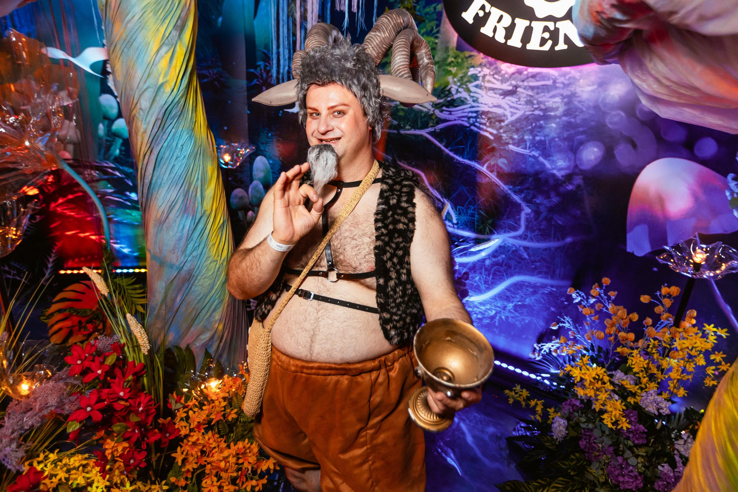 ILLEGAL FRIENDS WONDERLAND [PART I]. СВОИ. ФОТООТЧЕТЫ-СОБЫТИЯ-МЕСТА