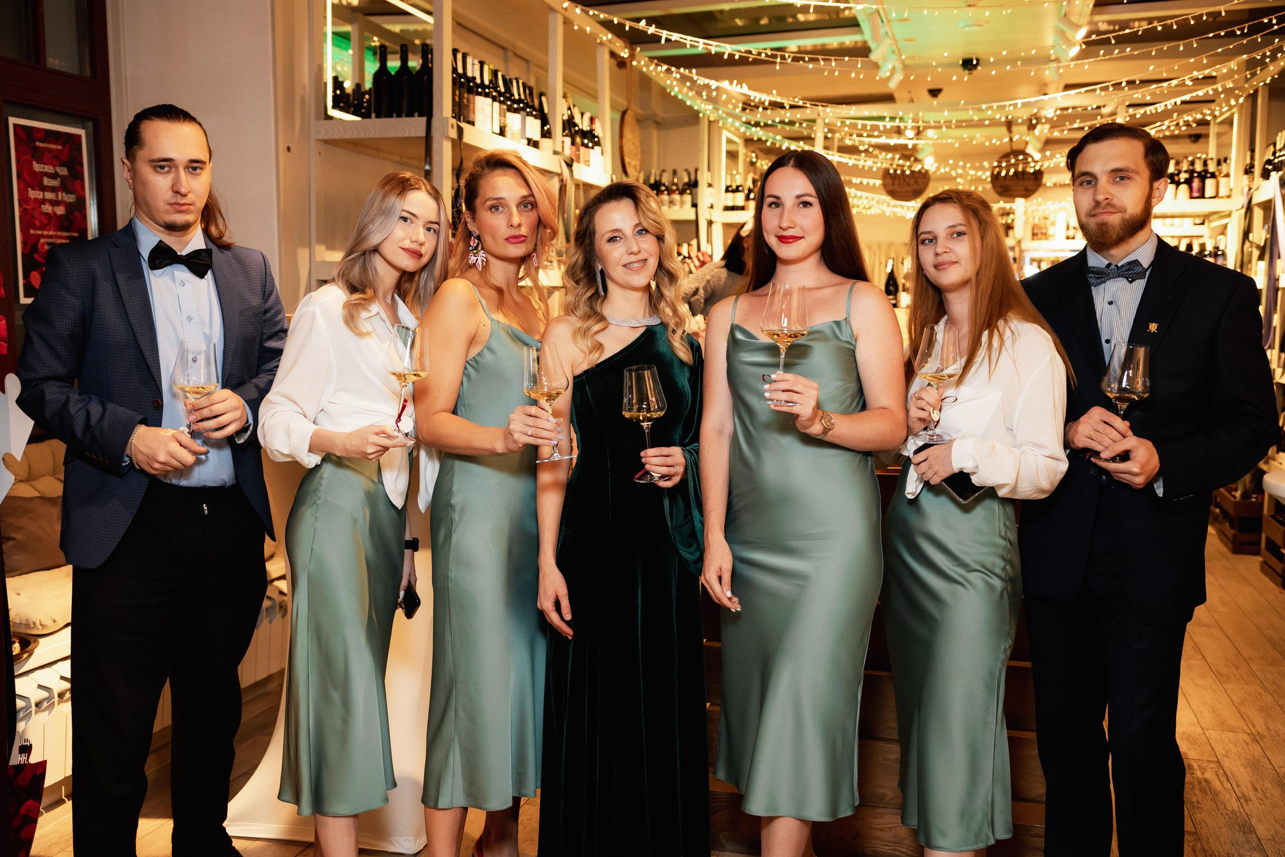 ВИНОТЕКА [10 ЛЕТ ВИННОМУ БУТИКУ]. СВОИ. ФОТООТЧЕТЫ-СОБЫТИЯ-МЕСТА