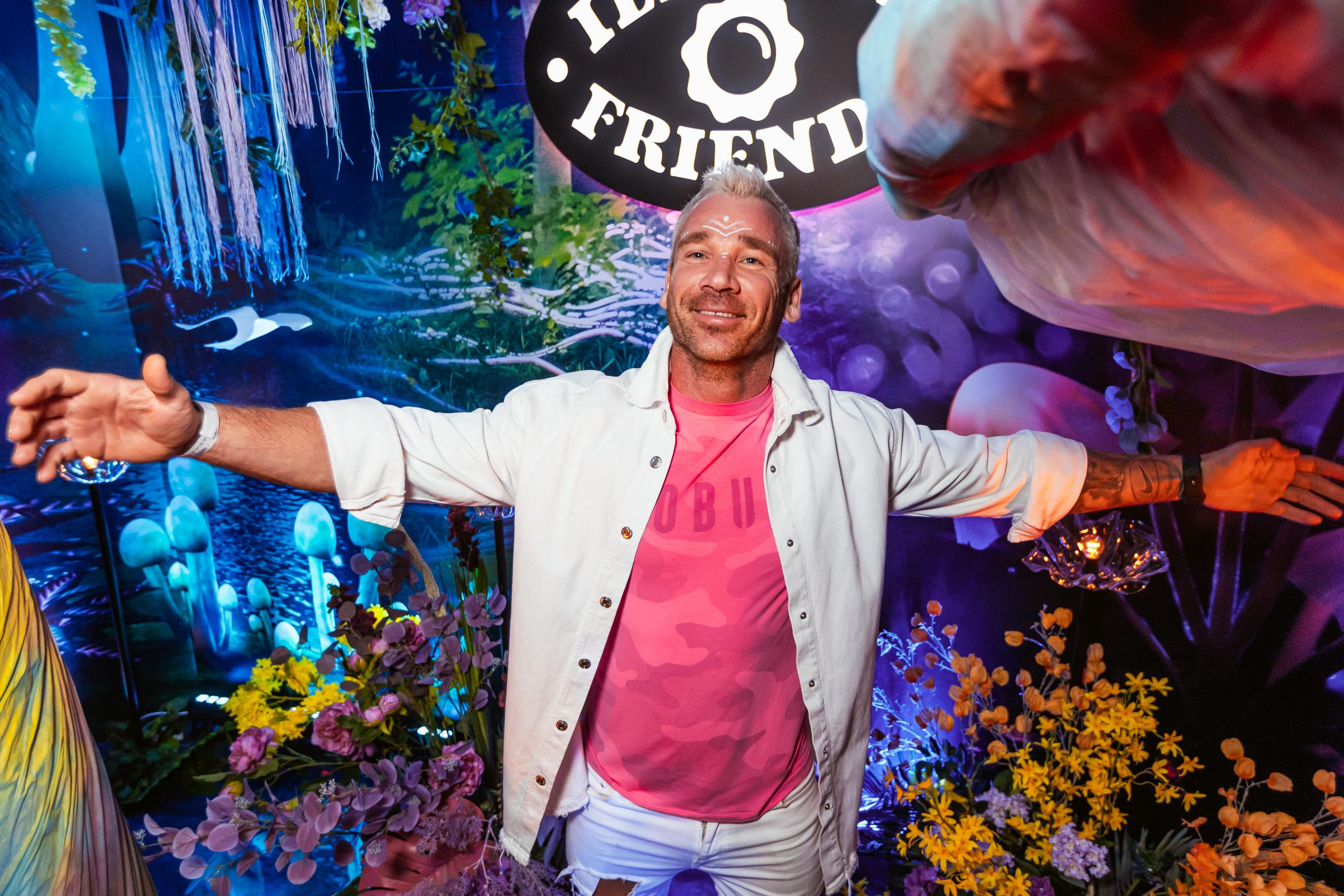 ILLEGAL FRIENDS WONDERLAND [PART I]. СВОИ. ФОТООТЧЕТЫ-СОБЫТИЯ-МЕСТА