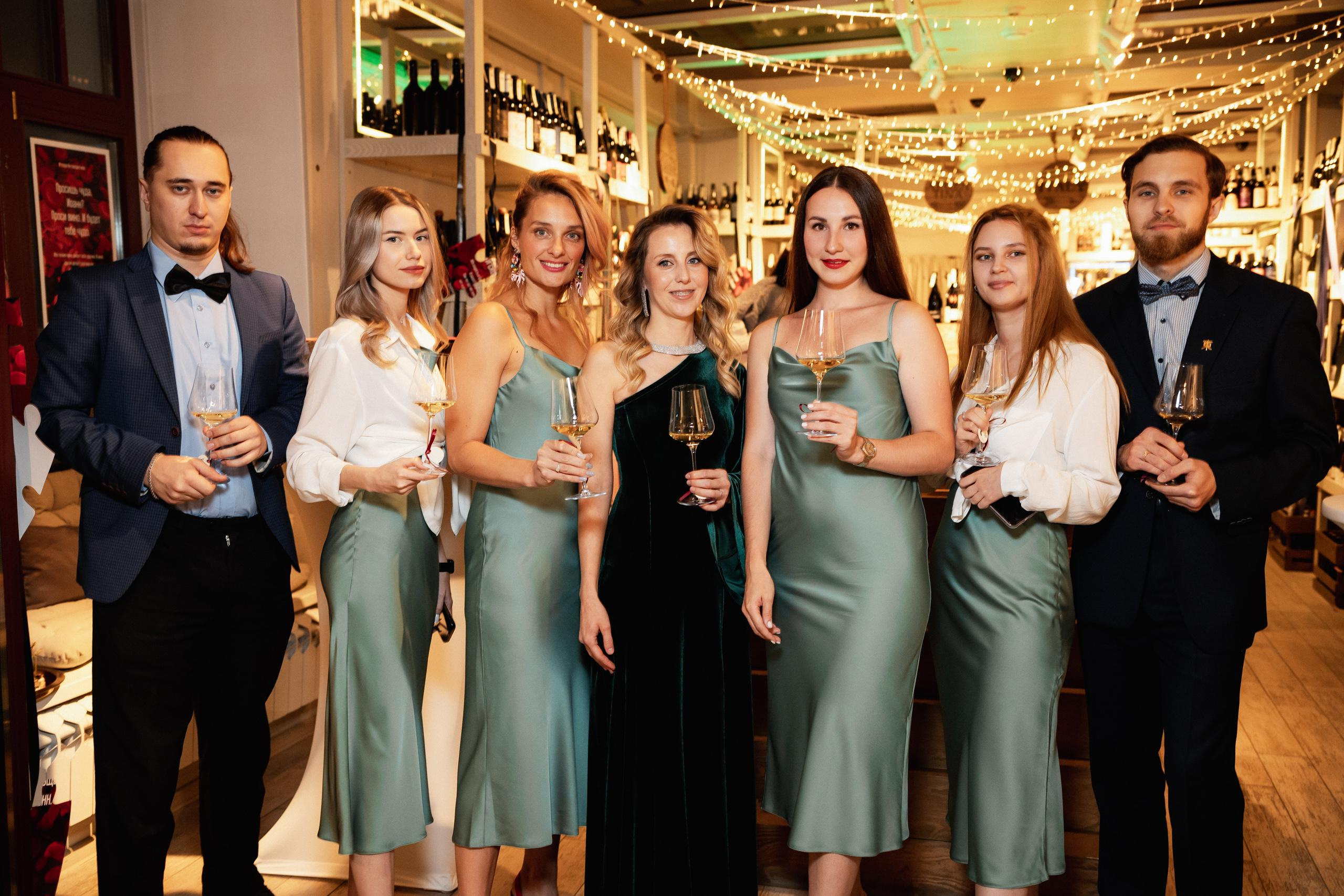 ВИНОТЕКА [10 ЛЕТ ВИННОМУ БУТИКУ]. СВОИ. ФОТООТЧЕТЫ-СОБЫТИЯ-МЕСТА