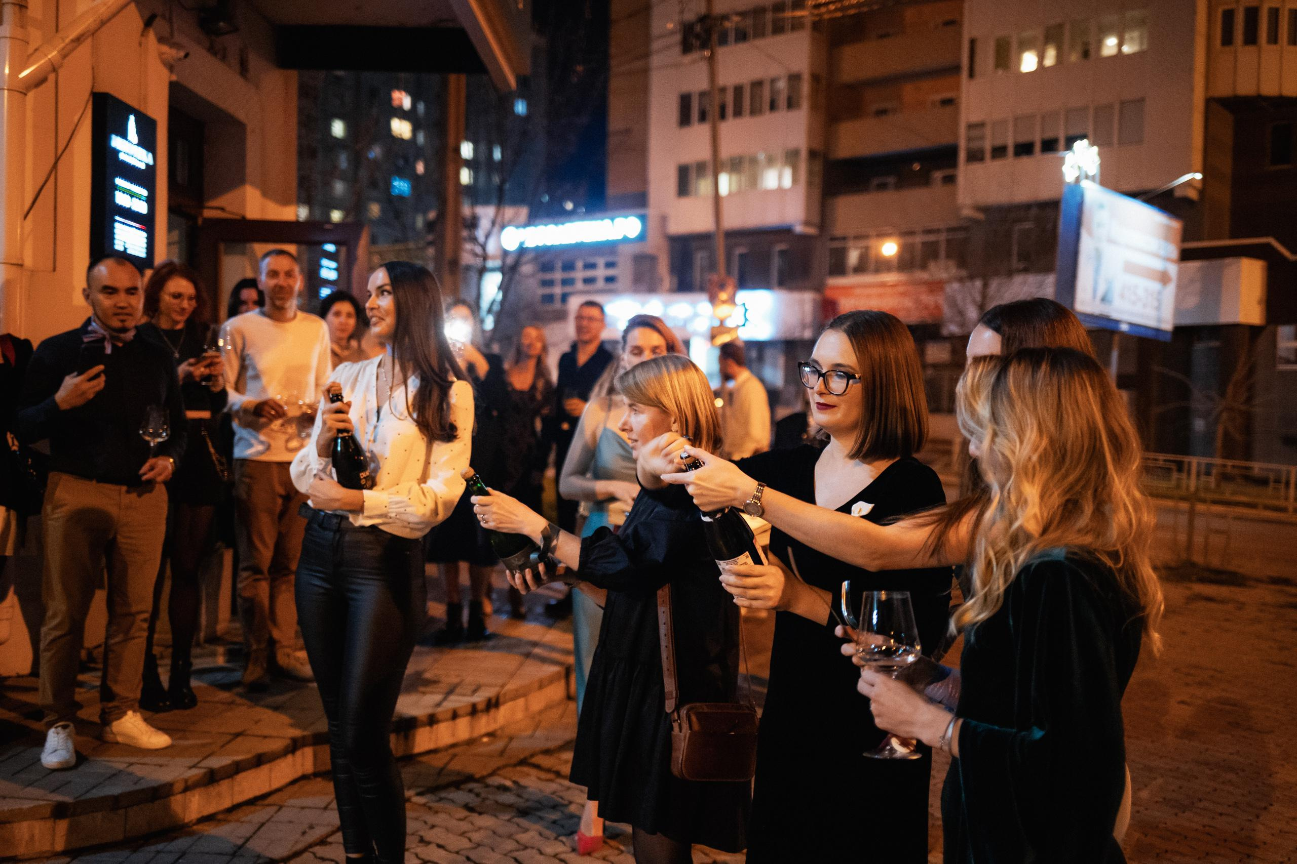 ВИНОТЕКА [10 ЛЕТ ВИННОМУ БУТИКУ]. СВОИ. ФОТООТЧЕТЫ-СОБЫТИЯ-МЕСТА