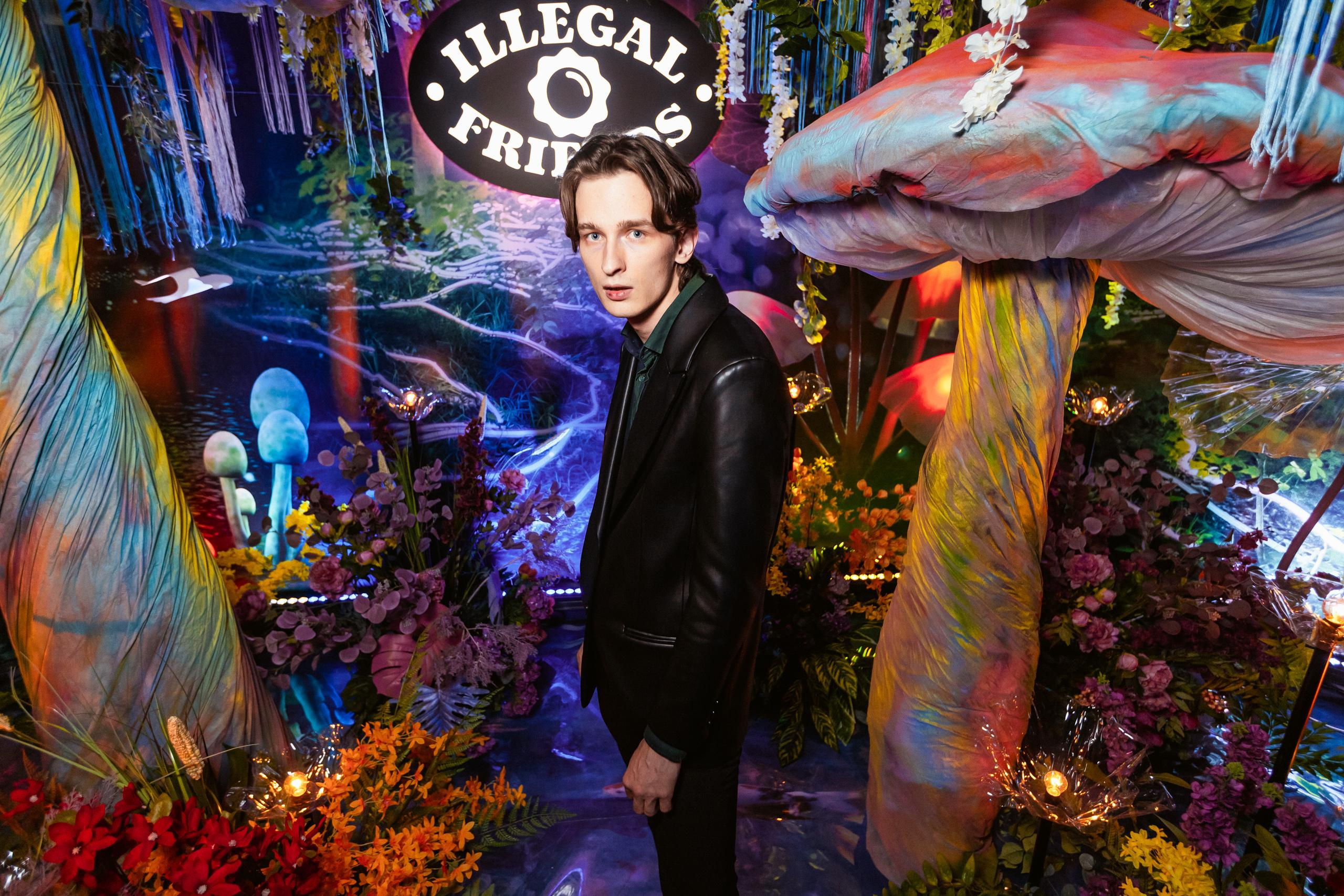 ILLEGAL FRIENDS WONDERLAND [PART I]. СВОИ. ФОТООТЧЕТЫ-СОБЫТИЯ-МЕСТА