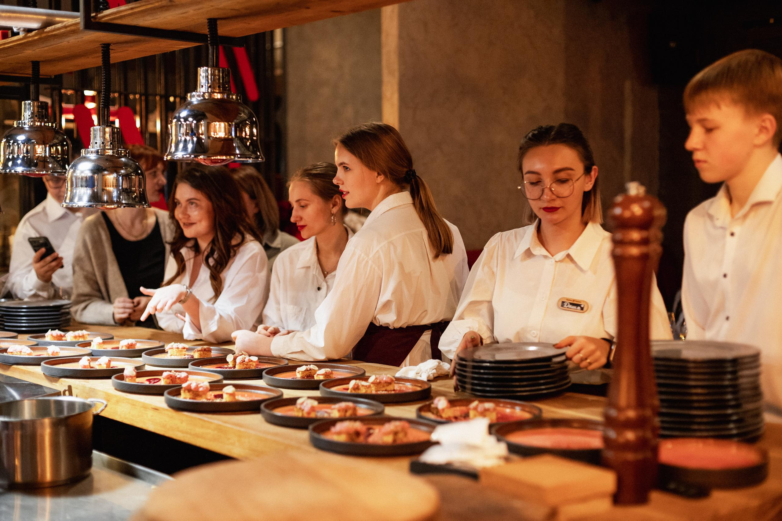 2 ШЕФА 4 РУКИ [ГЛАВНЫЙ ГАСТРОУЖИН]. СВОИ. ФОТООТЧЕТЫ-СОБЫТИЯ-МЕСТА