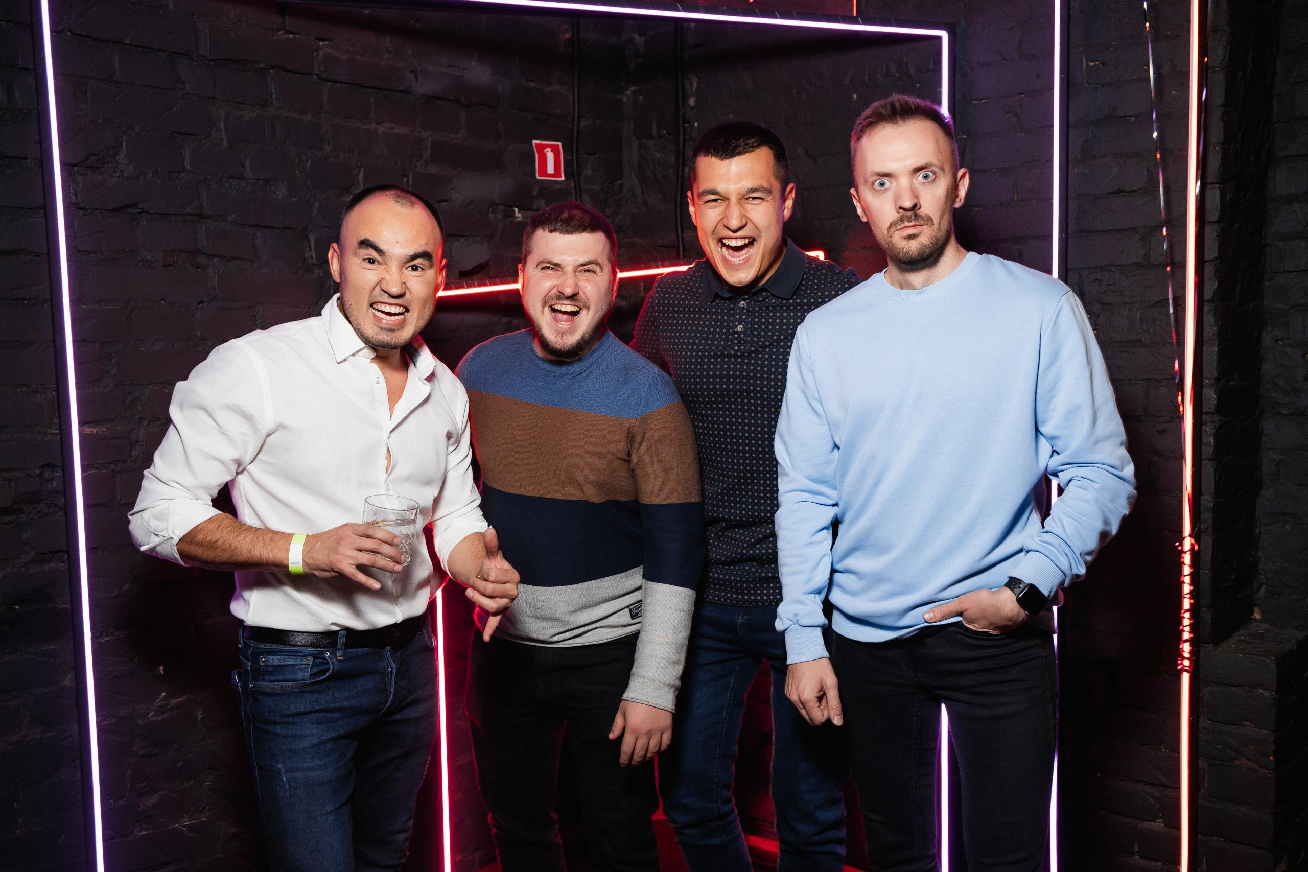 MOLLY BAR [4 YEARS]. СВОИ. ФОТООТЧЕТЫ-СОБЫТИЯ-МЕСТА