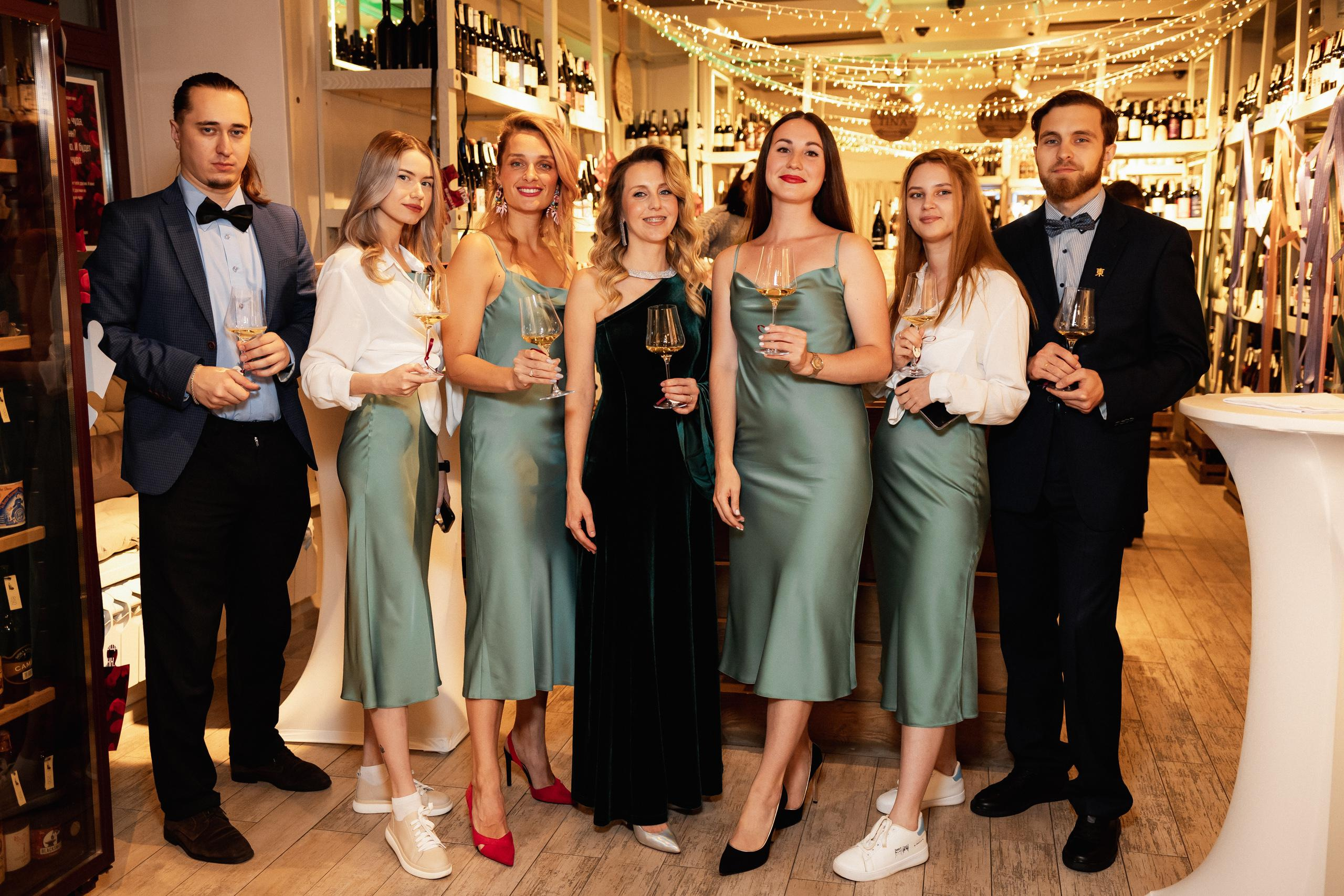 ВИНОТЕКА [10 ЛЕТ ВИННОМУ БУТИКУ]. СВОИ. ФОТООТЧЕТЫ-СОБЫТИЯ-МЕСТА