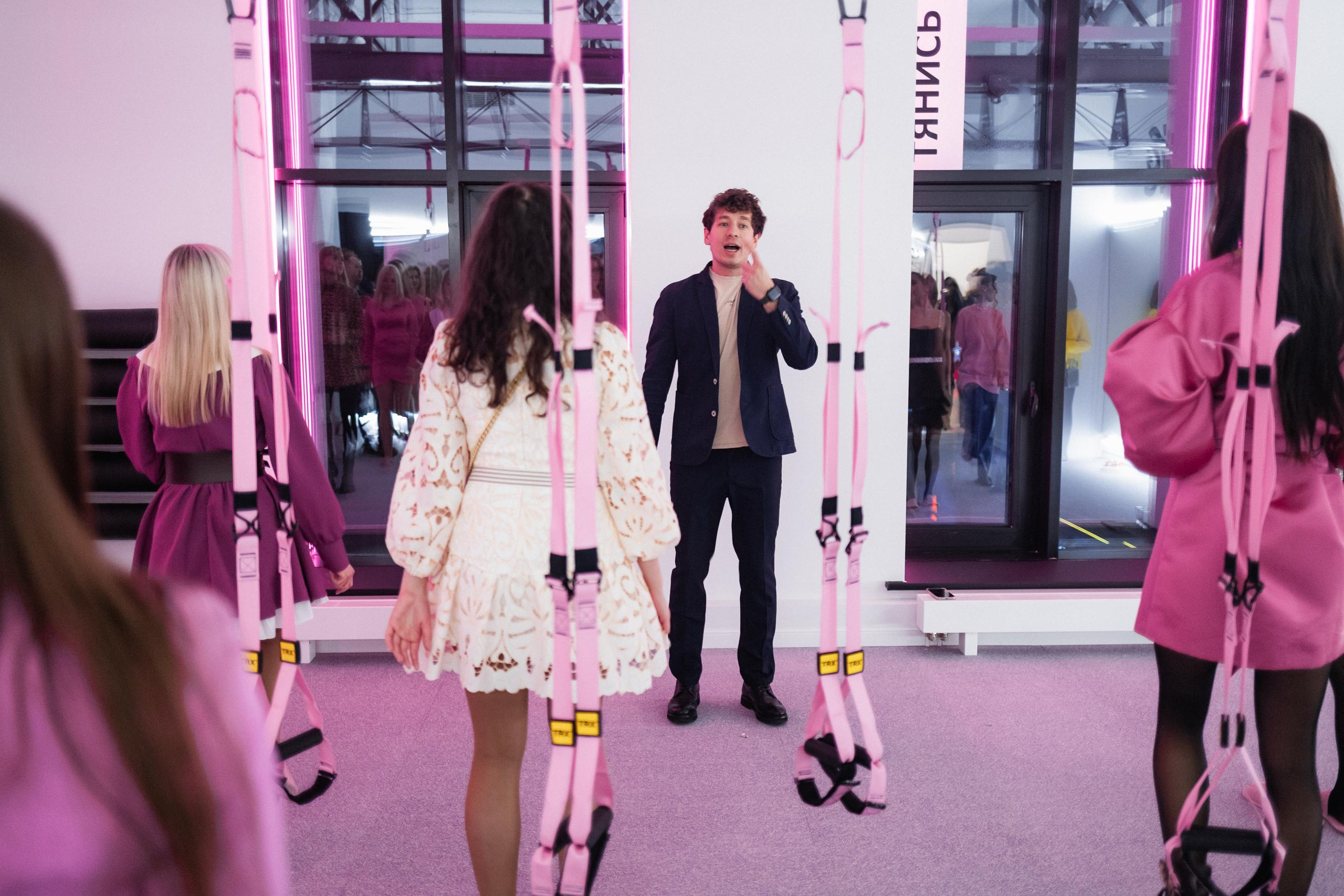 TOPSTRETCHING [ОТКРЫТИЕ СТУДИИ]. СВОИ. ФОТООТЧЕТЫ-СОБЫТИЯ-МЕСТА