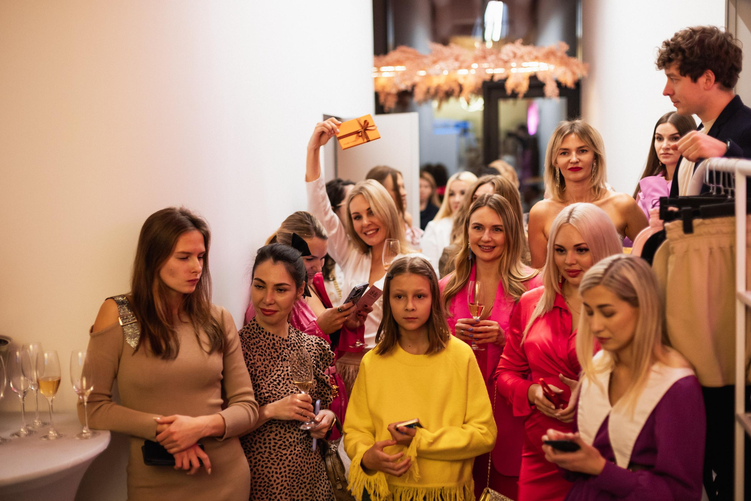 TOPSTRETCHING [ОТКРЫТИЕ СТУДИИ]. СВОИ. ФОТООТЧЕТЫ-СОБЫТИЯ-МЕСТА