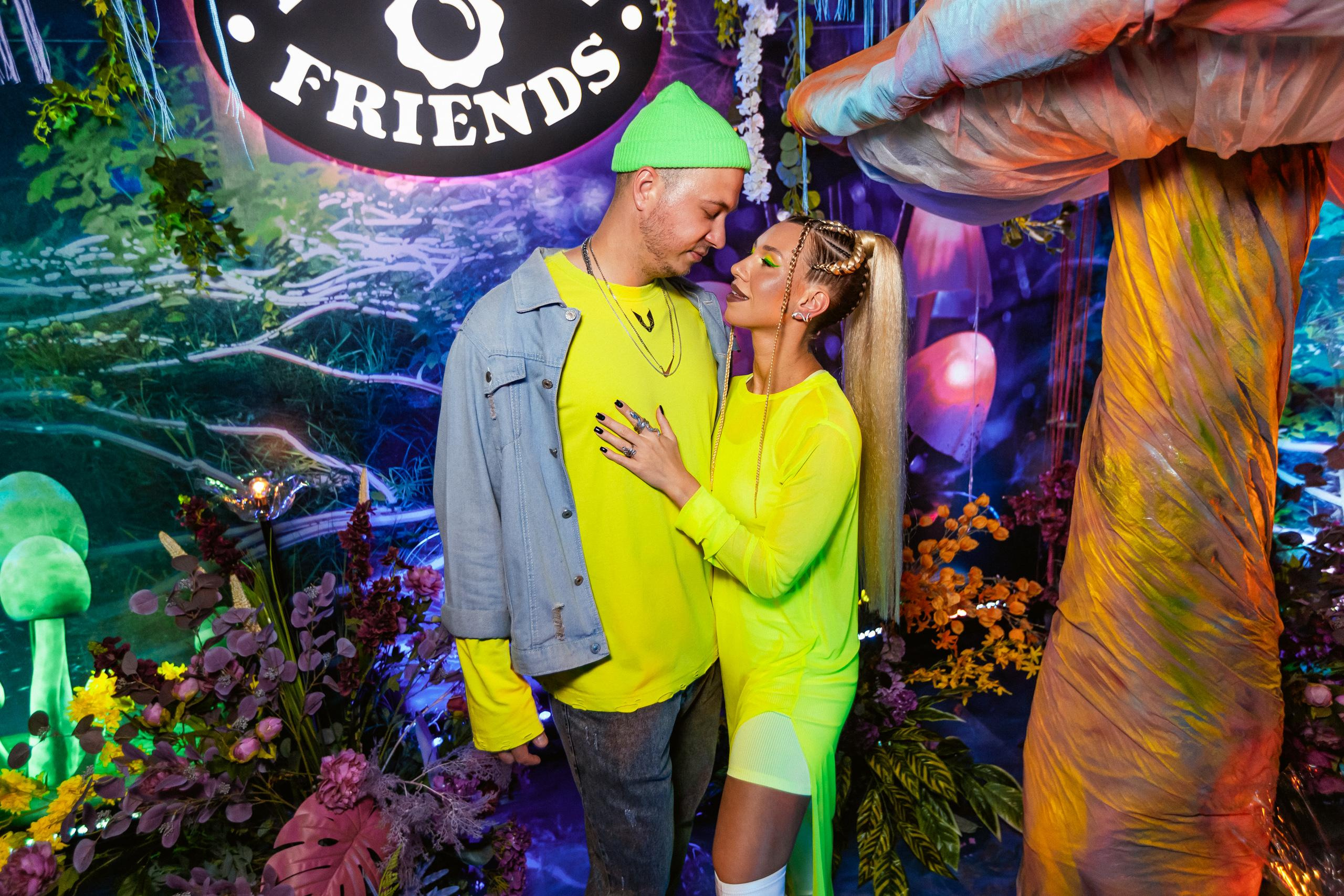 ILLEGAL FRIENDS WONDERLAND [PART I]. СВОИ. ФОТООТЧЕТЫ-СОБЫТИЯ-МЕСТА