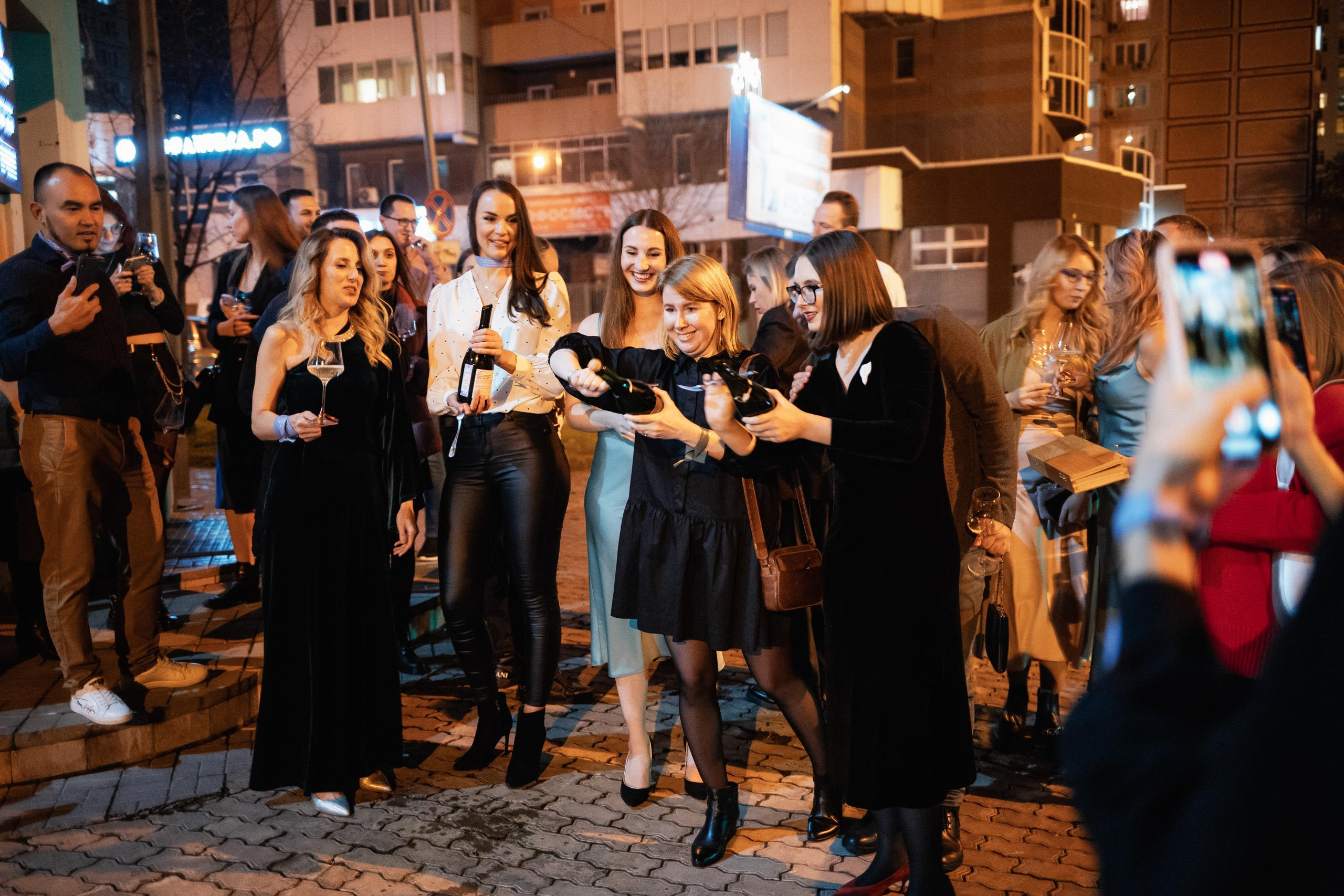 ВИНОТЕКА [10 ЛЕТ ВИННОМУ БУТИКУ]. СВОИ. ФОТООТЧЕТЫ-СОБЫТИЯ-МЕСТА