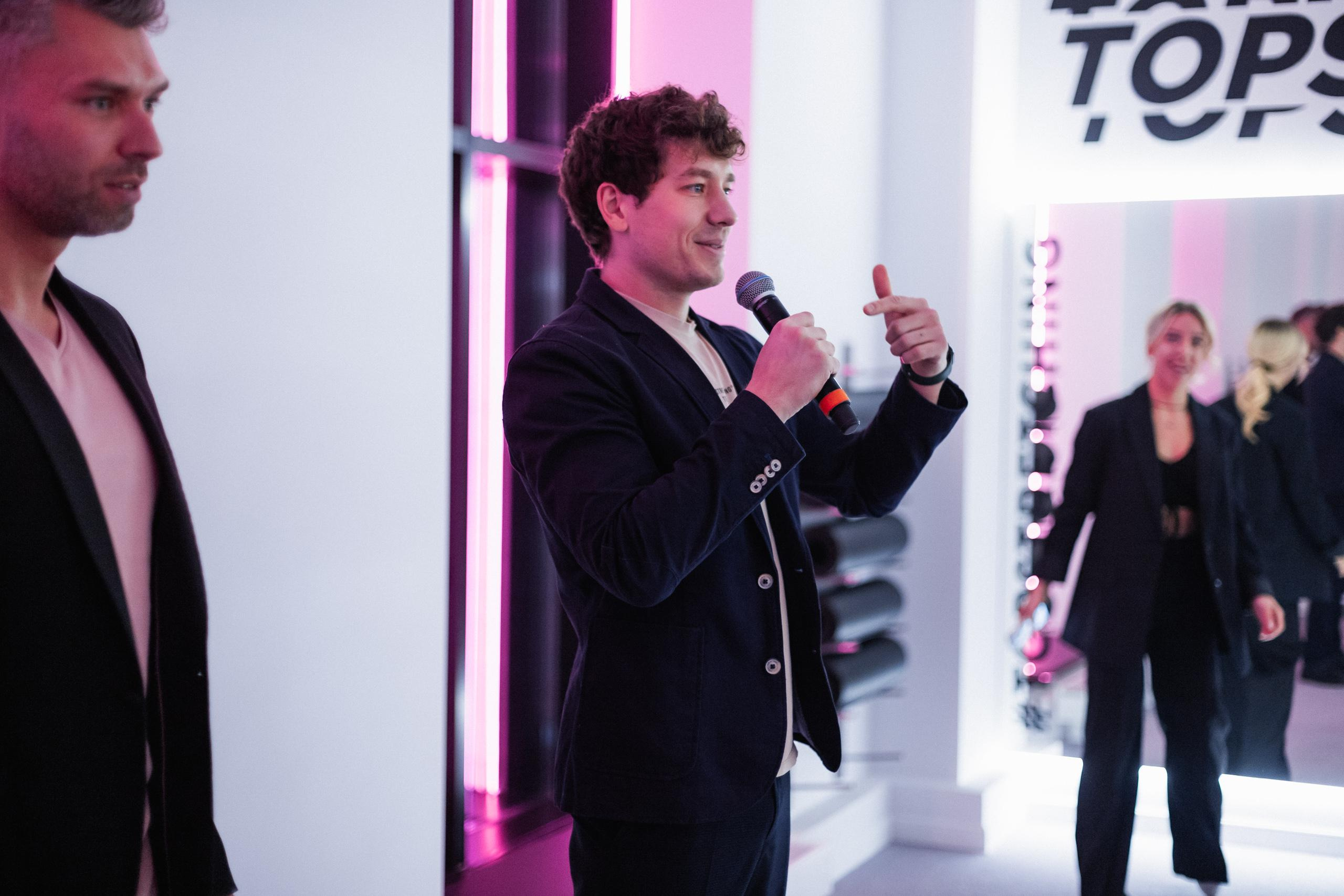 TOPSTRETCHING [ОТКРЫТИЕ СТУДИИ]. СВОИ. ФОТООТЧЕТЫ-СОБЫТИЯ-МЕСТА