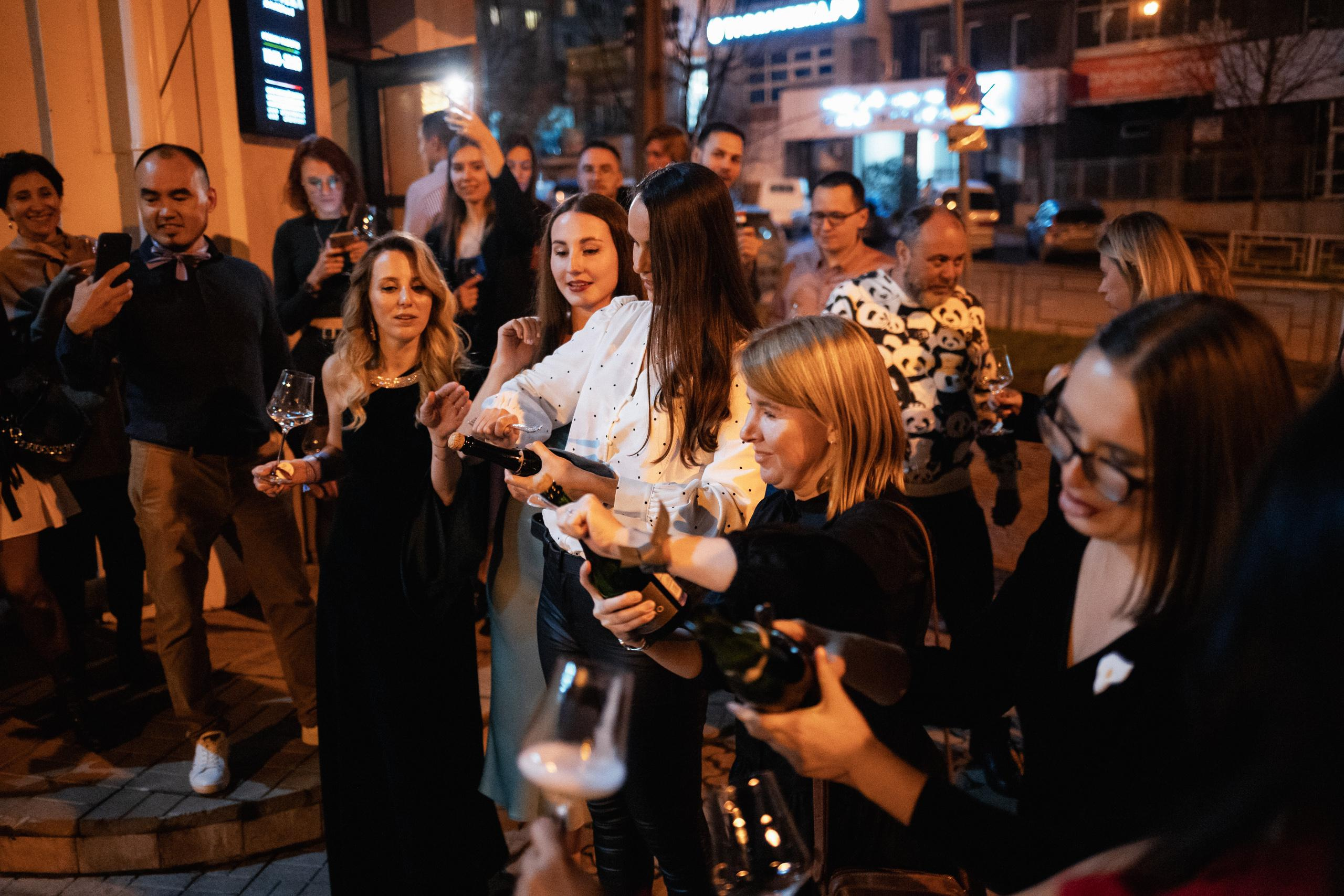 ВИНОТЕКА [10 ЛЕТ ВИННОМУ БУТИКУ]. СВОИ. ФОТООТЧЕТЫ-СОБЫТИЯ-МЕСТА