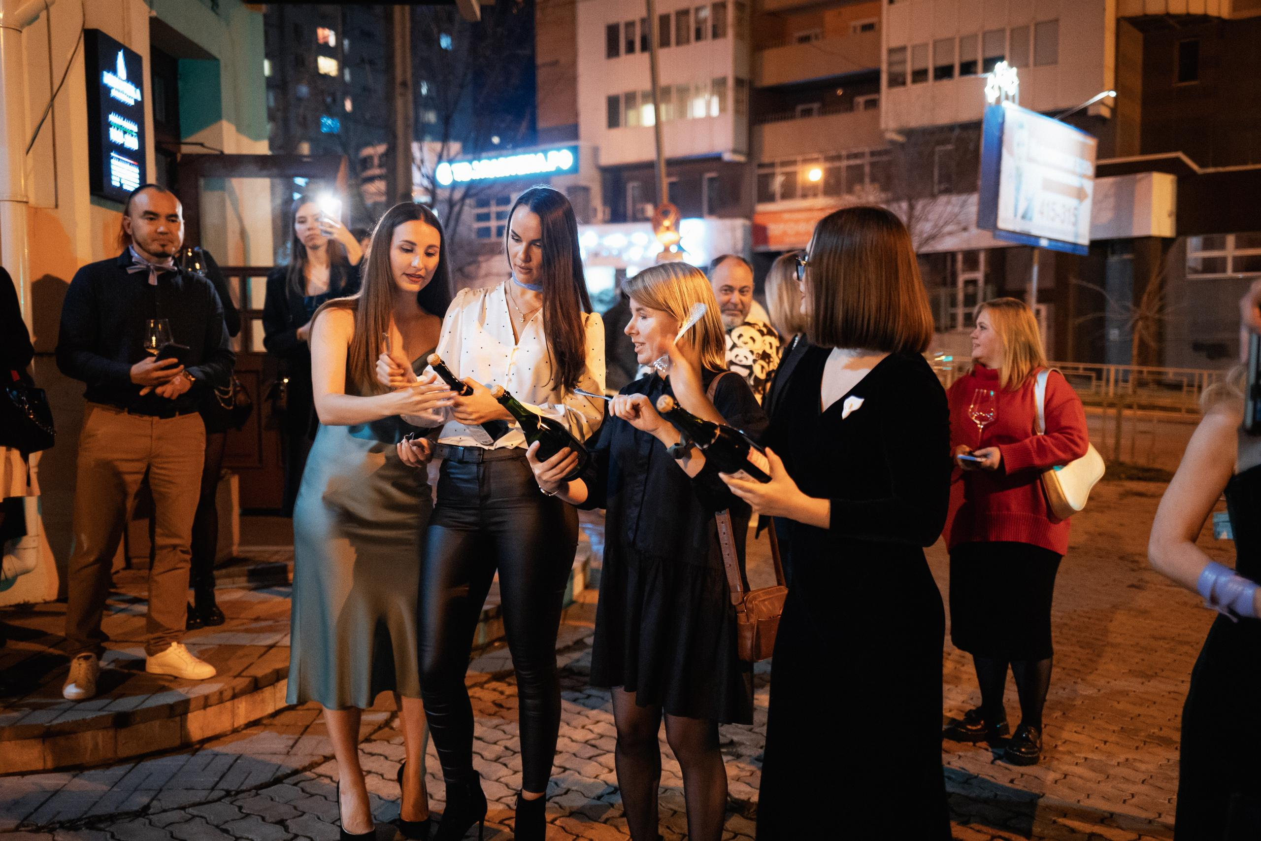 ВИНОТЕКА [10 ЛЕТ ВИННОМУ БУТИКУ]. СВОИ. ФОТООТЧЕТЫ-СОБЫТИЯ-МЕСТА