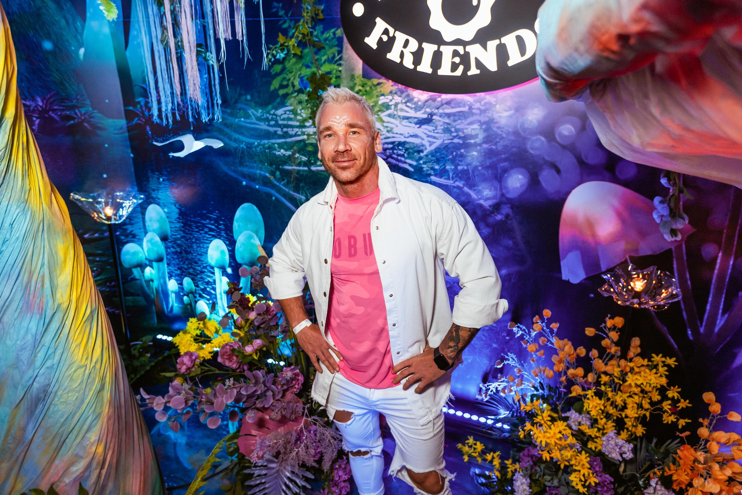 ILLEGAL FRIENDS WONDERLAND [PART I]. СВОИ. ФОТООТЧЕТЫ-СОБЫТИЯ-МЕСТА