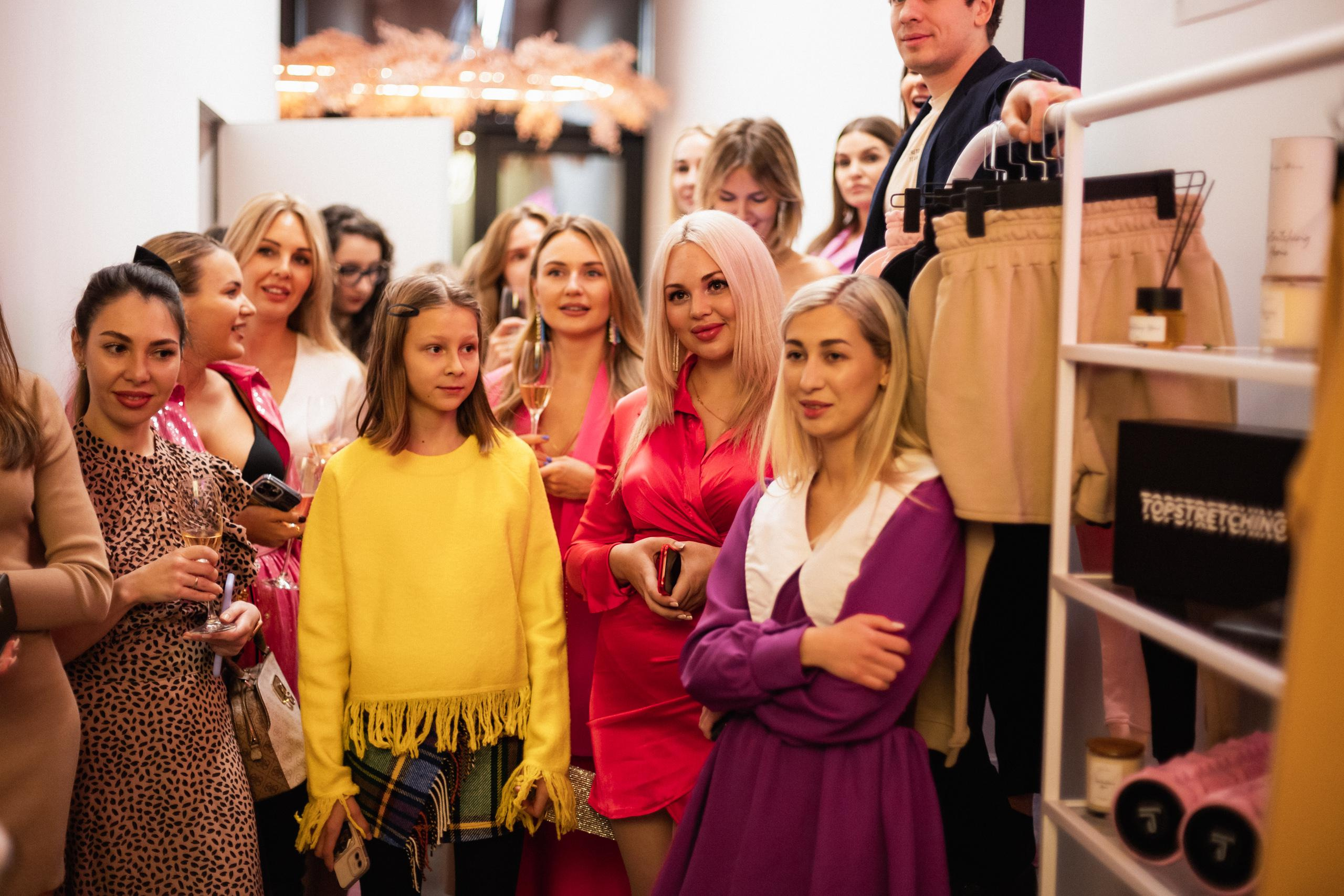 TOPSTRETCHING [ОТКРЫТИЕ СТУДИИ]. СВОИ. ФОТООТЧЕТЫ-СОБЫТИЯ-МЕСТА