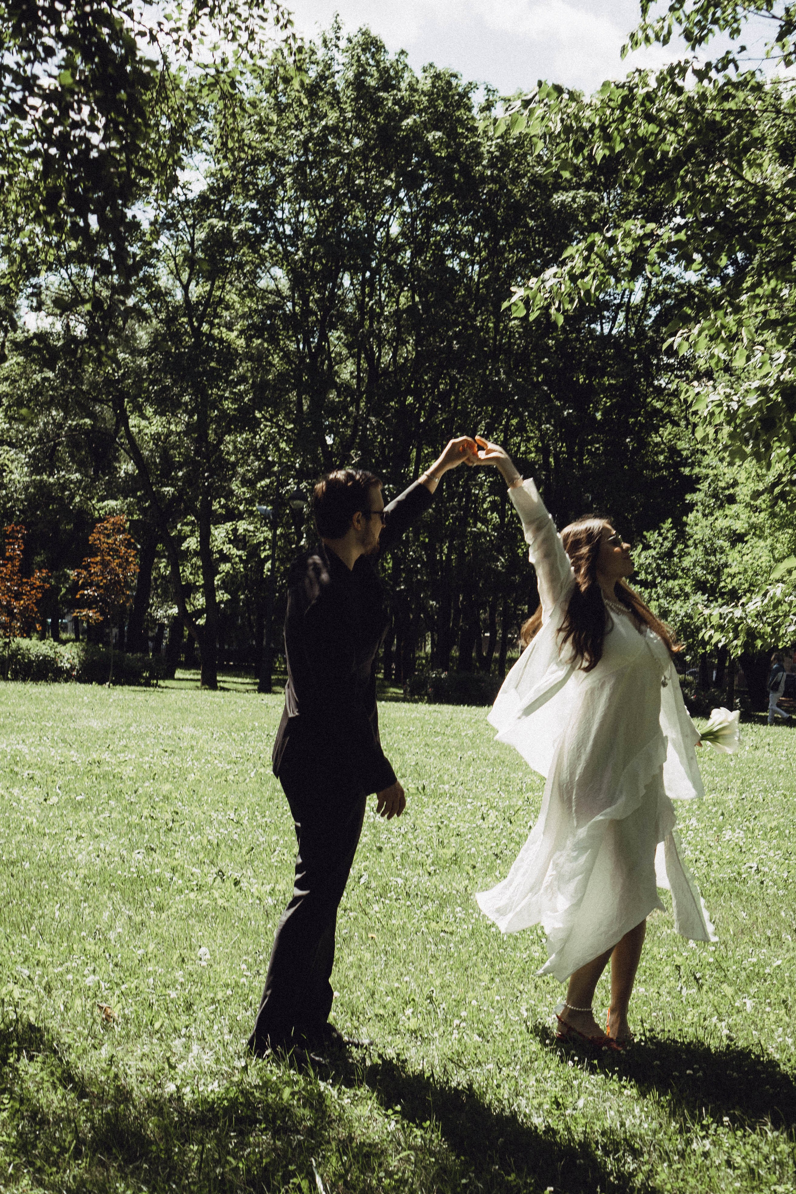 СВАДЕБНАЯ СЬЕМКА В ПАРКЕ ПОБЕДЫ И ПРОГУЛКА ПО МОСКОВСКОМУ ПРОСПЕКТУ. Профессиональный фотограф, Санкт-Петербург — Виктория Богомолова