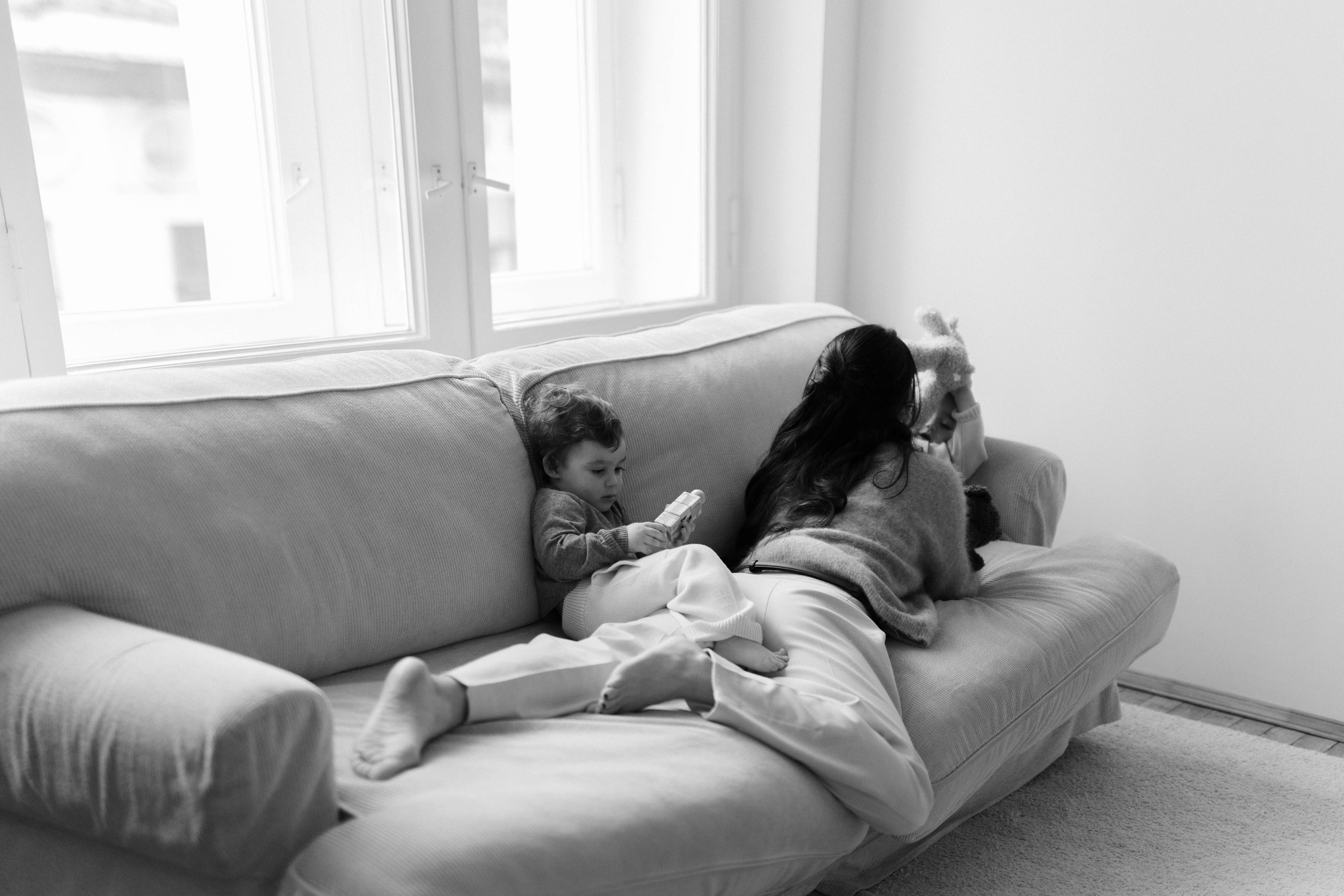 С мамой всегда тепло. Фотография о важном