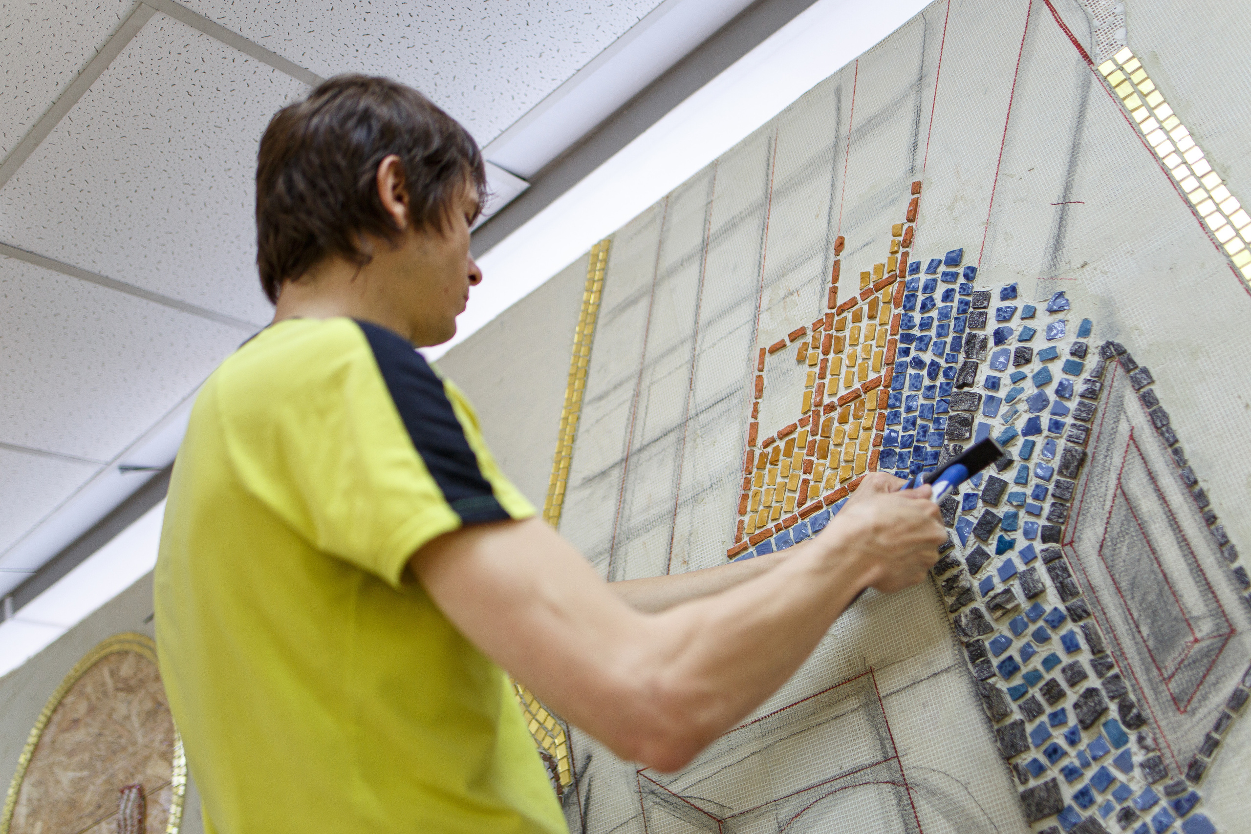 Мозаика — процесс работы. НИИКОРОВИН- мастерская мозаики и монументального искусства