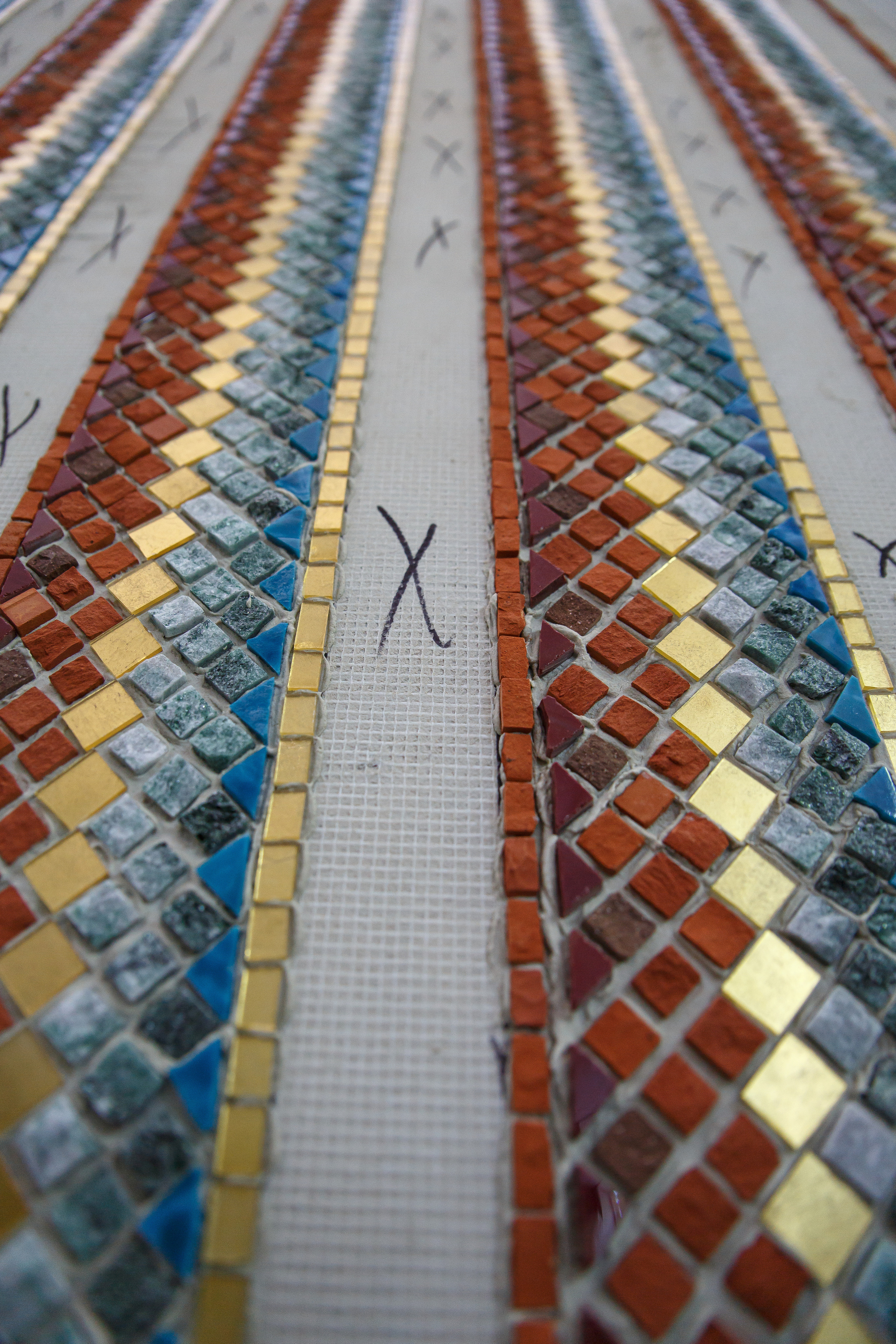 Мозаика — процесс работы. НИИКОРОВИН- мастерская мозаики и монументального искусства