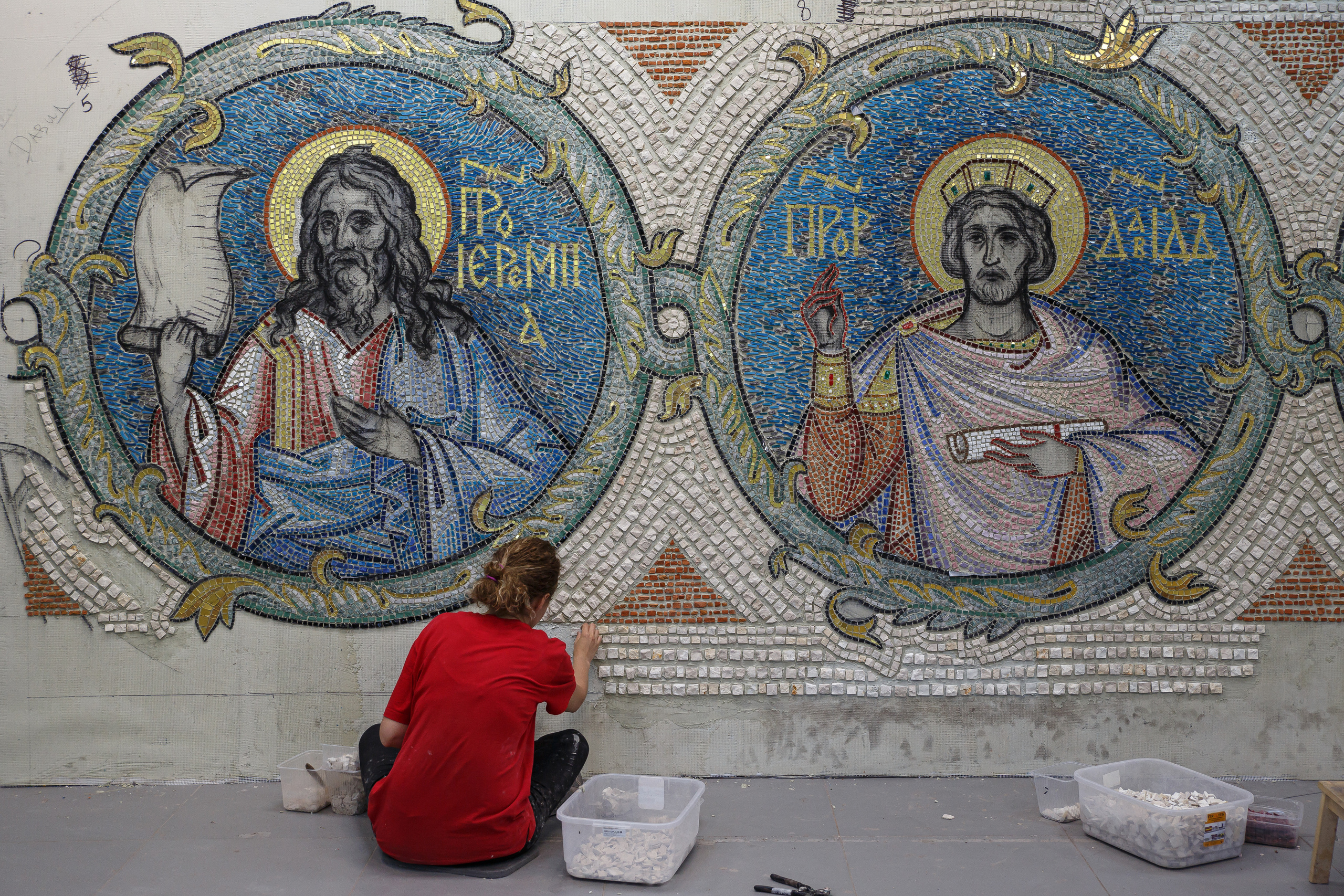 Мозаика — процесс работы. НИИКОРОВИН- мастерская мозаики и монументального искусства