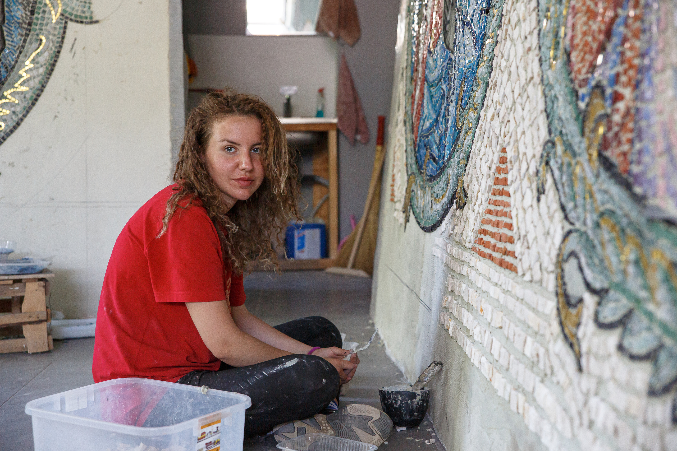 Мозаика — процесс работы. НИИКОРОВИН- мастерская мозаики и монументального искусства