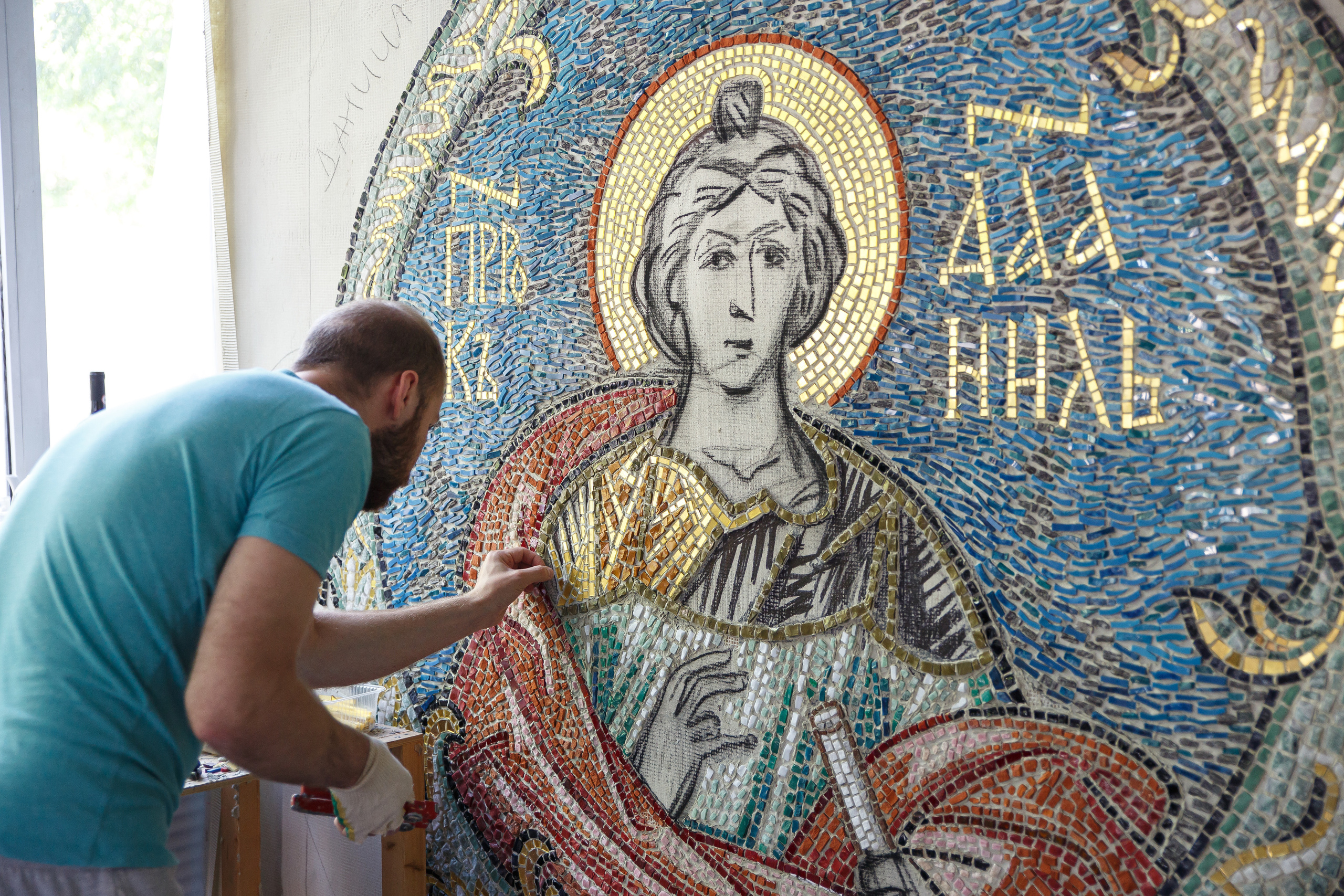 Мозаика — процесс работы. НИИКОРОВИН- мастерская мозаики и монументального искусства