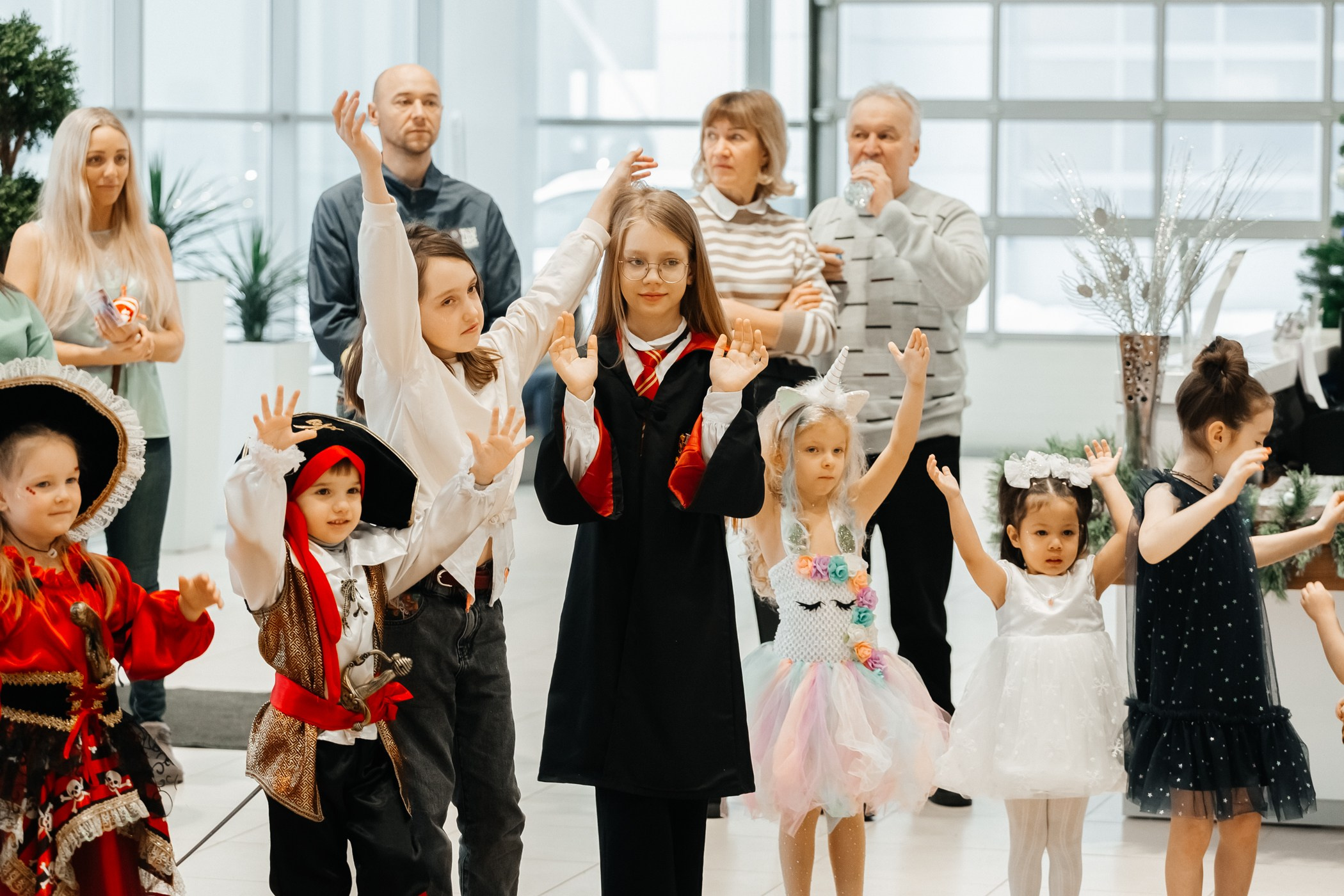 Детский мастер-класс в «Картель Авто» — «Студия чудес Алиса». Фотограф Кемерово | Сергей