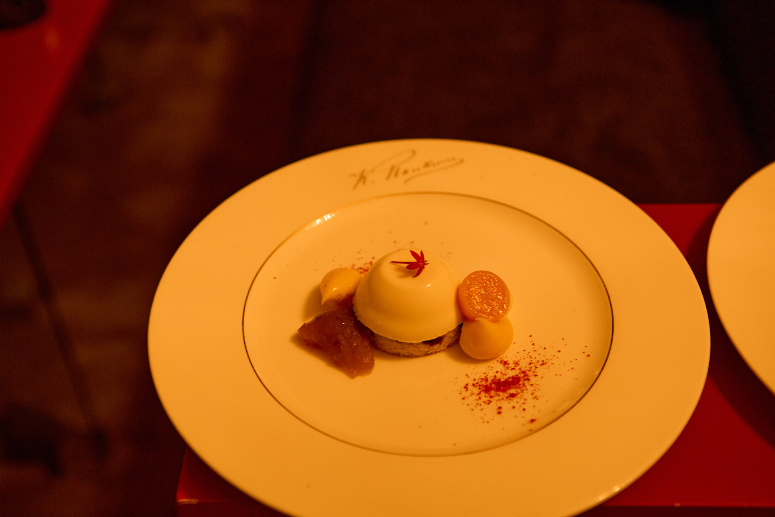 Evening on Nevsky Prospect Street at the Palkin Restaurant. Фотограф в Санкт-Петербурге Владимир Тихомиров