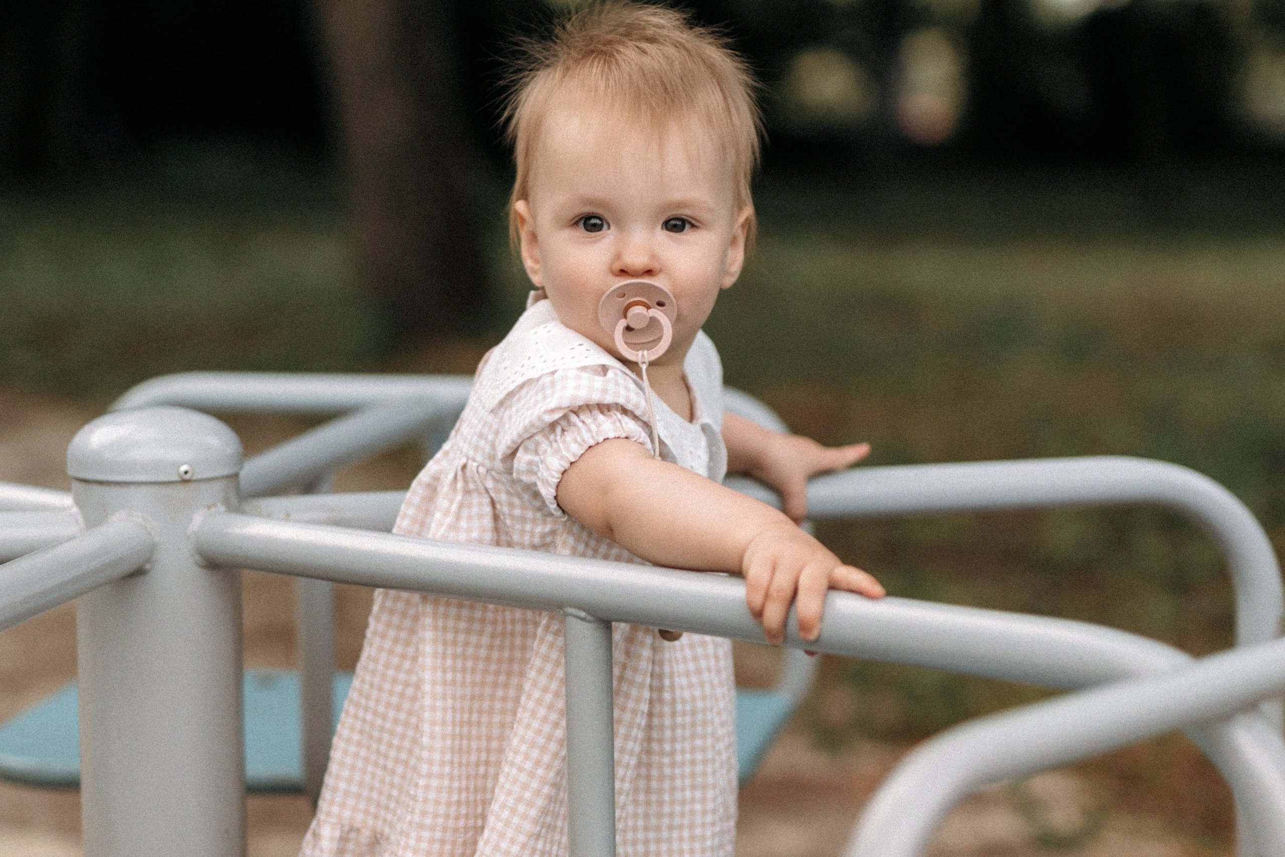 Семейная фотосессия на берегу реки для Миши, Тани, Сони и Таи. Свадебный фотограф в Тамбове Павел Четвертков