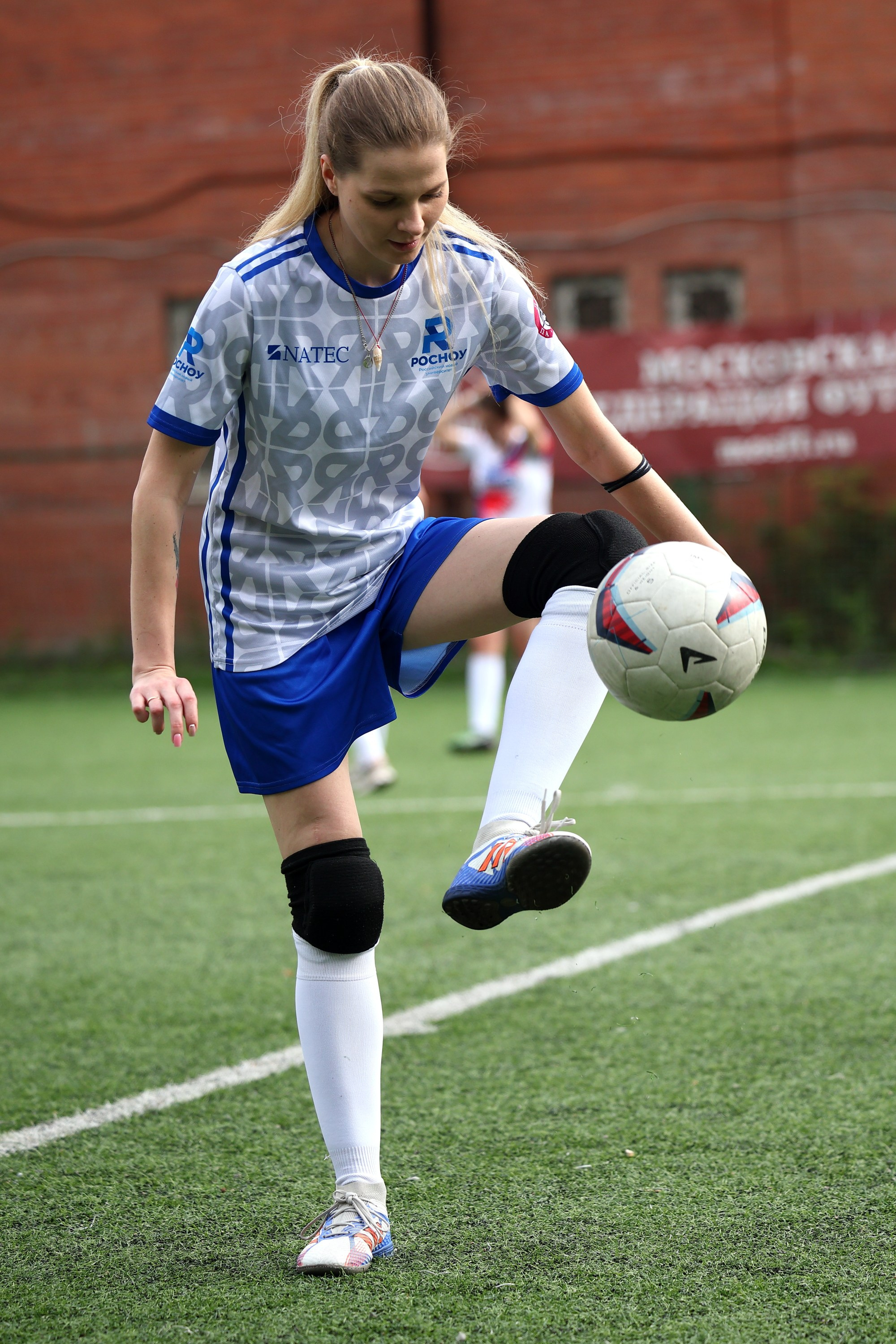 Футбол. Женская лига. Спортивный и репортажный фотограф Ермакова Светлана