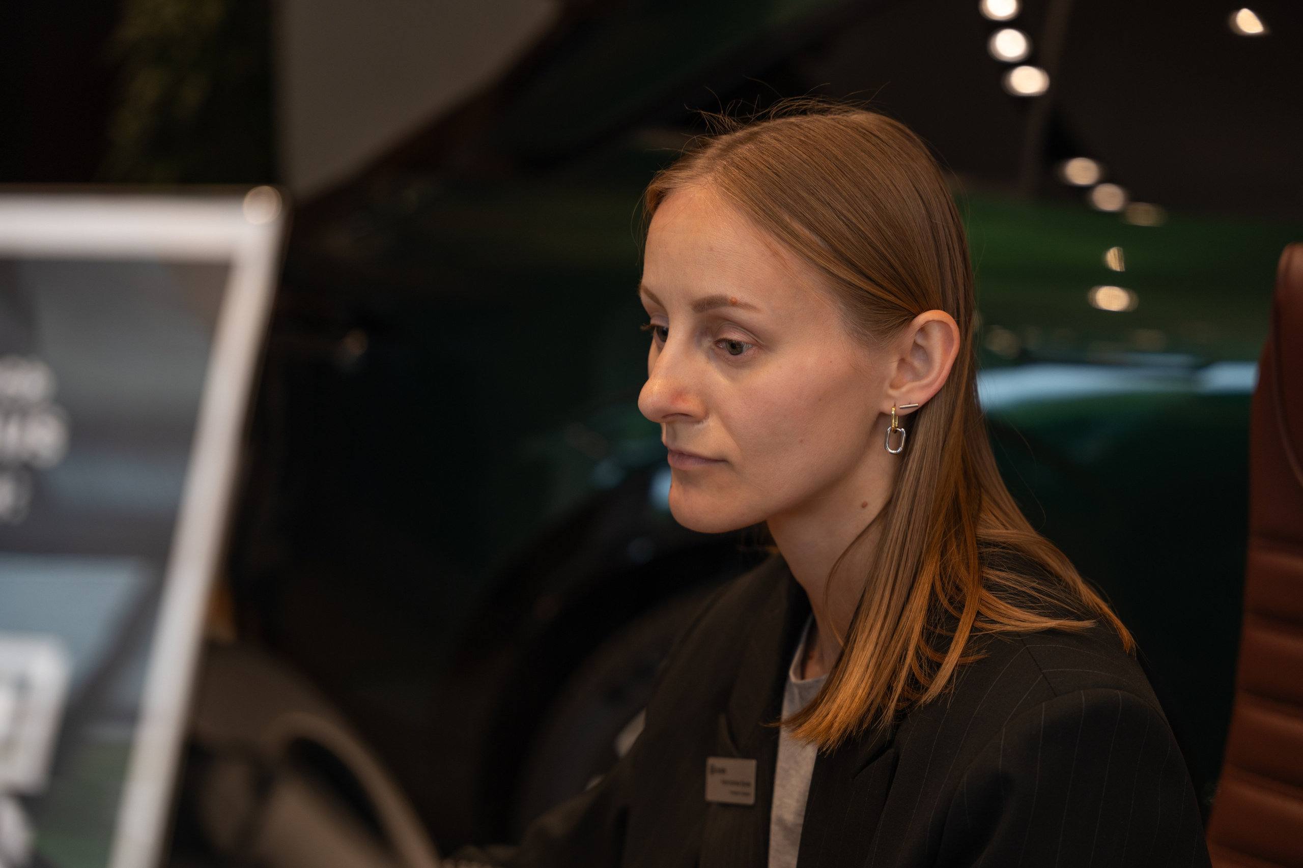 Интерьерная фотосъемка автосалона Elrus в Краснодаре. Zeekr, LiXiang Профессиональная фотосъемка интерьера премиум-автосалона в Краснодаре. Шедевры для Вас! Фотограф и Видеограф в Краснодаре Пахиев Руслан