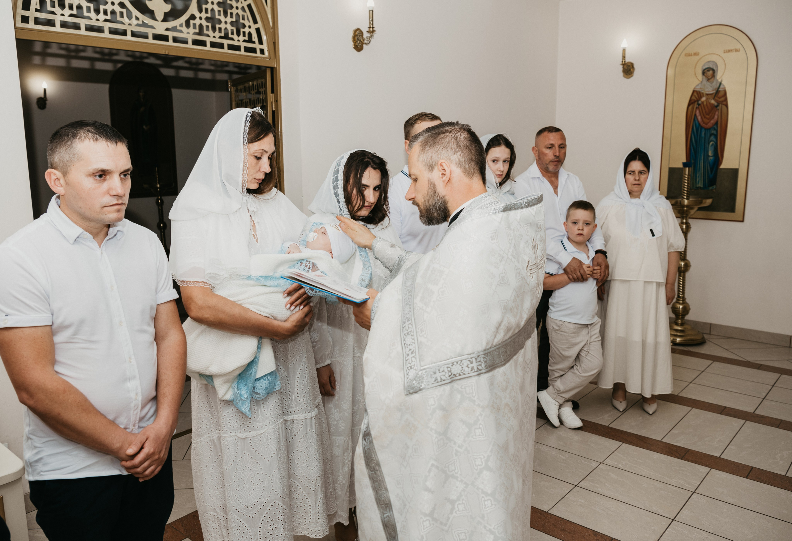 Крещение Евгения. Фотограф на выписку из роддома в Москве и МО