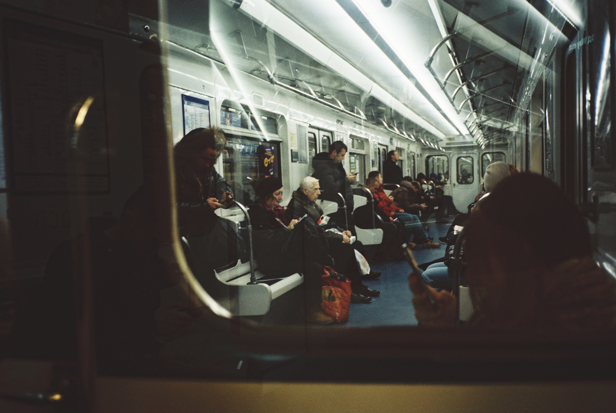 Фотографии цветные. Свадебный и семейный пленочный фотограф в Петербурге Истомина Ирина