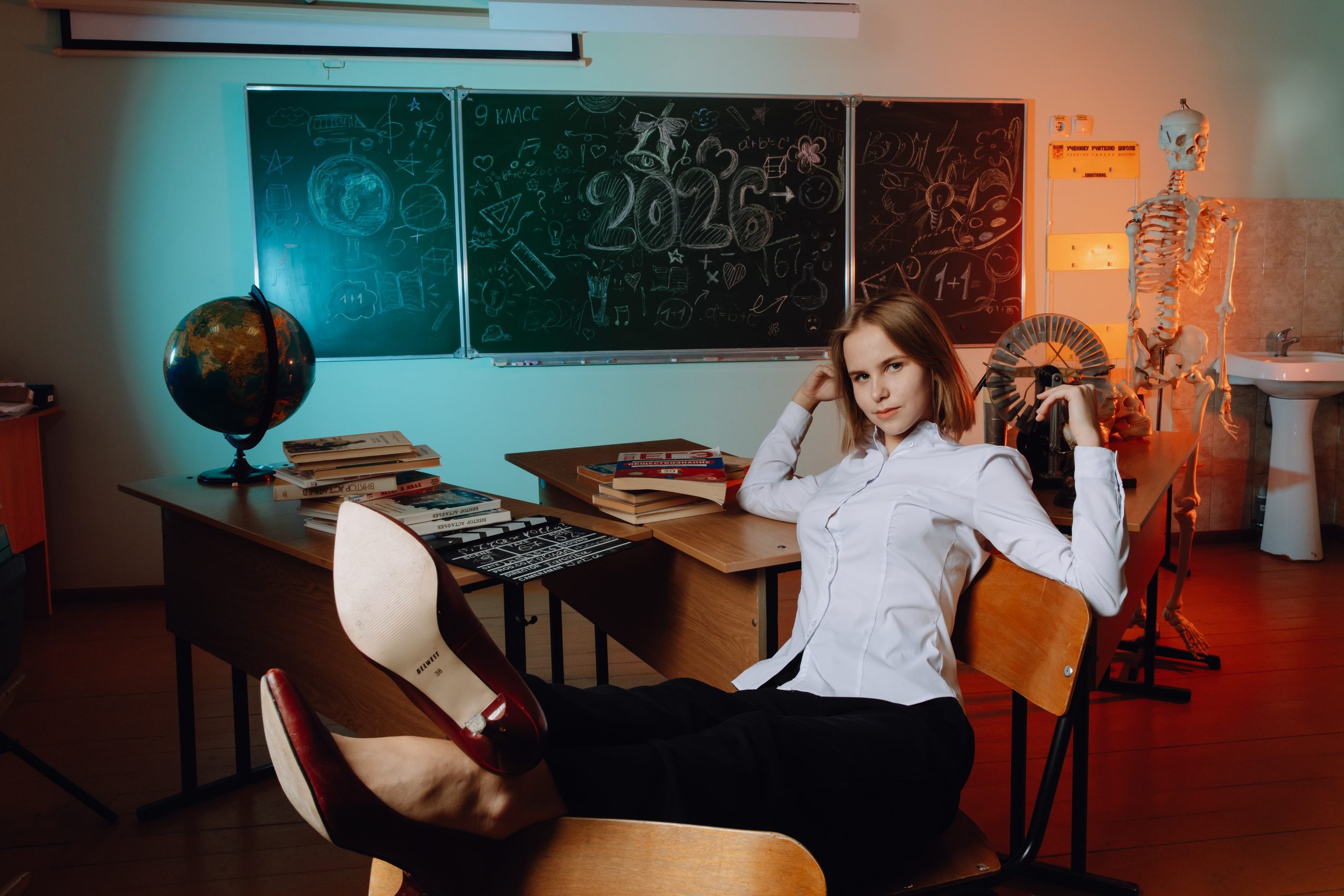 Школьные альбомы в Чернянке. Фотограф Максим Никонов