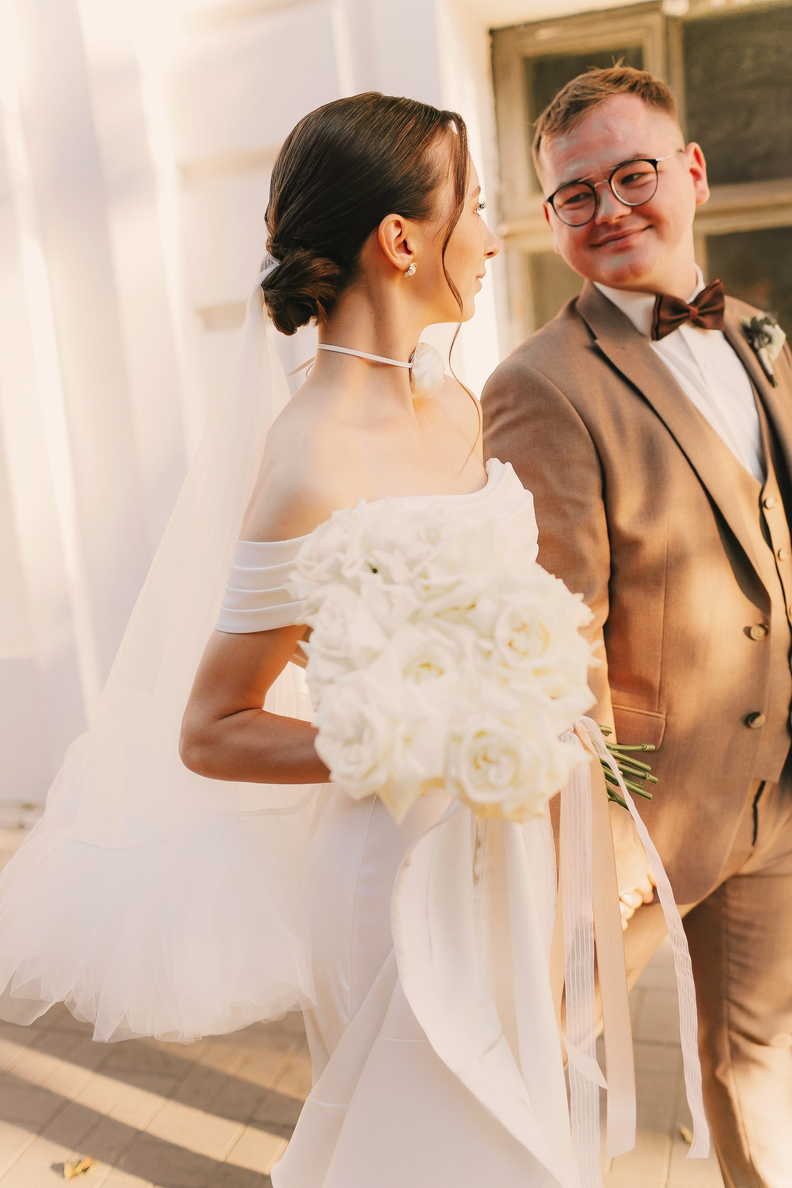 Свадебная осенняя фотосессия Ивана и Лидии в городе. Свадебный и репортажный фотограф в Ярославле и Санкт-Петербурге Роман Микрюков