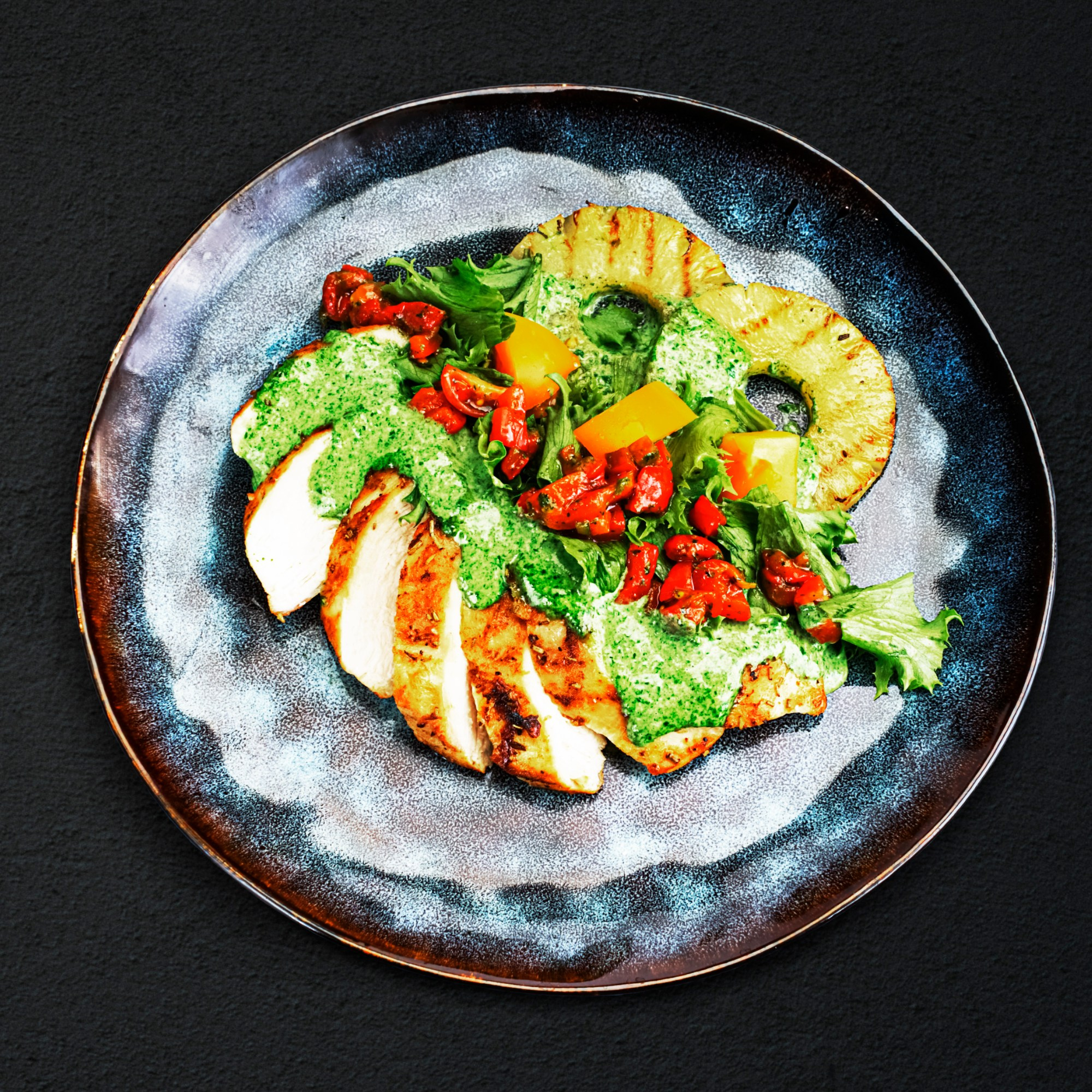 Фотограф и графический дизайнер Владимир Пуставетов