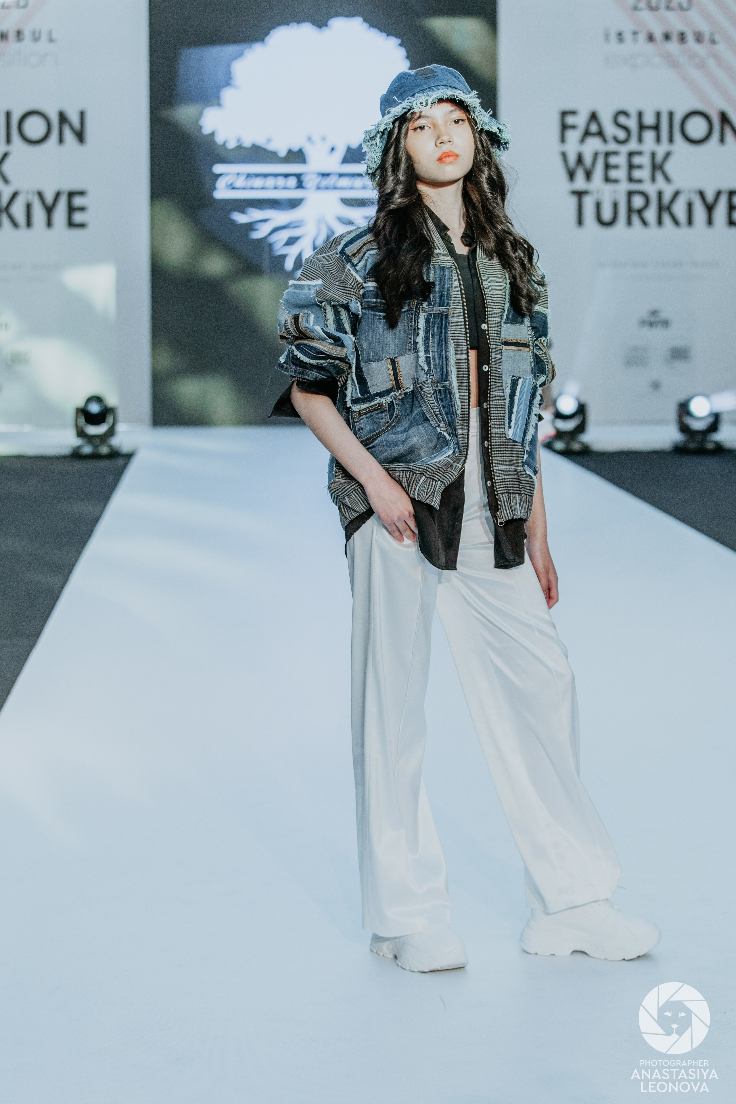 Fashion Week Türkiye [spring, 2025]. Anastasia Leonowa