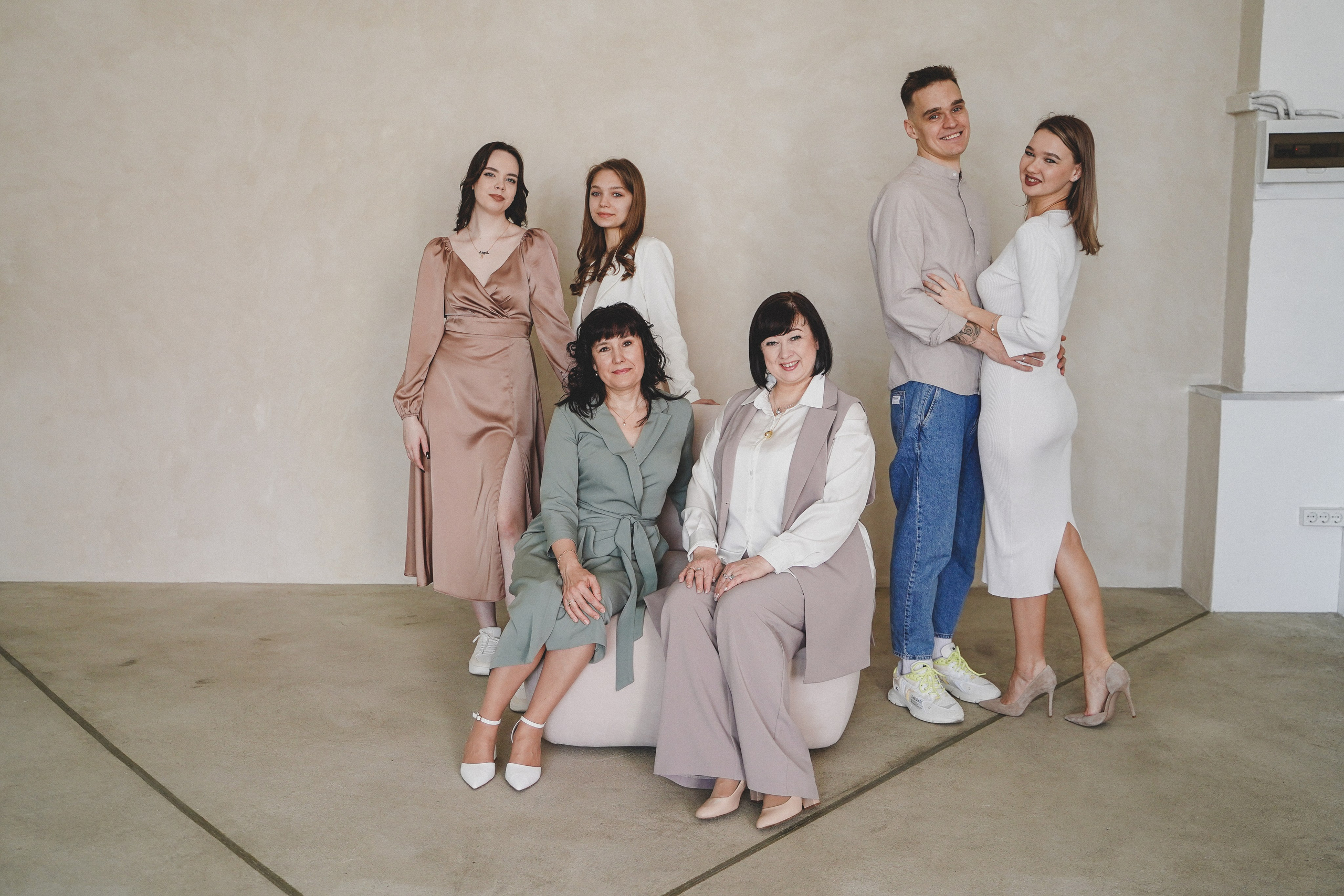 Фотосессия большой семьи в студии. Семейный и женский фотограф в Краснодаре Анастасия Приймак