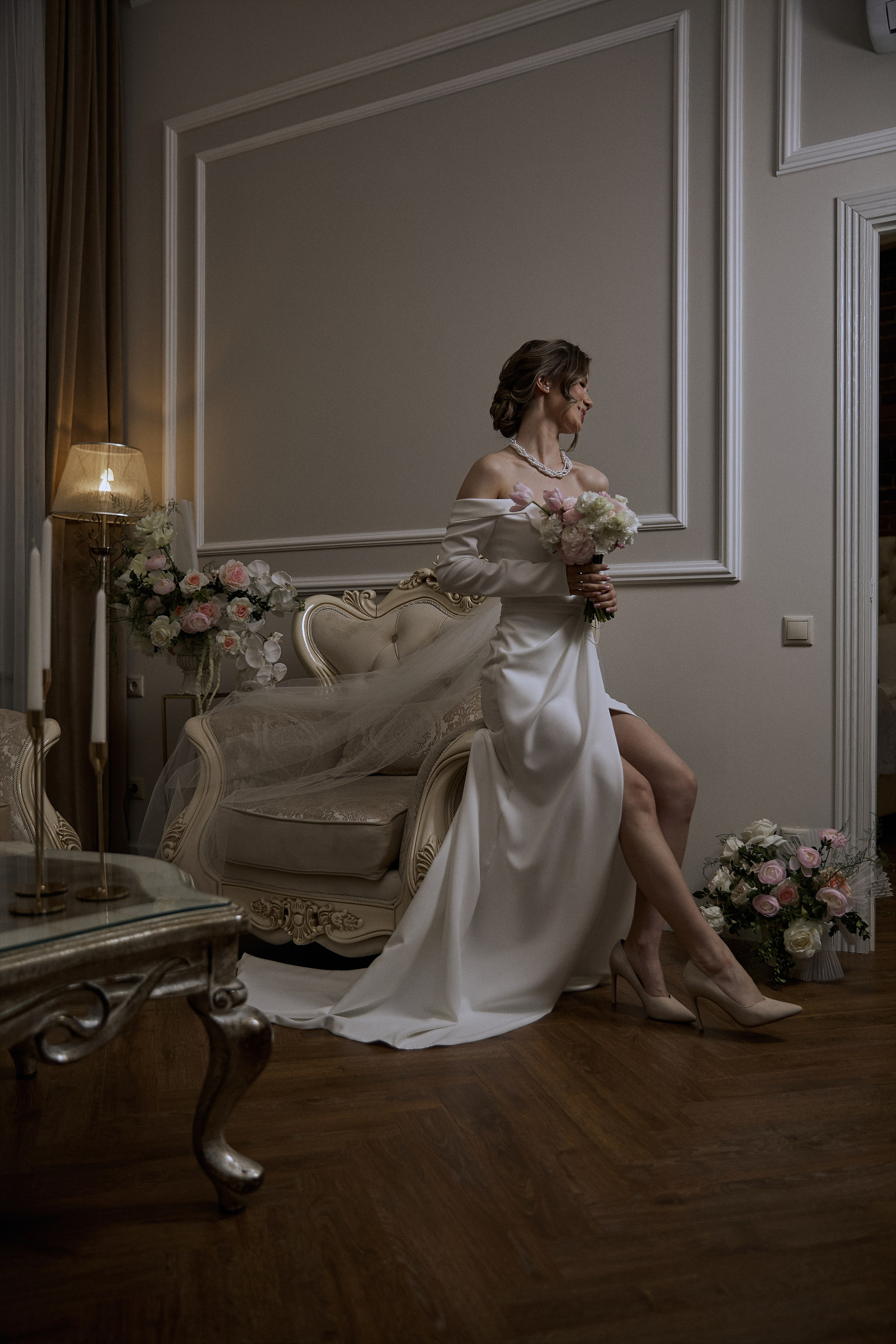 Утро невесты в отеле. Фотограф в Твери Helga J. Fox