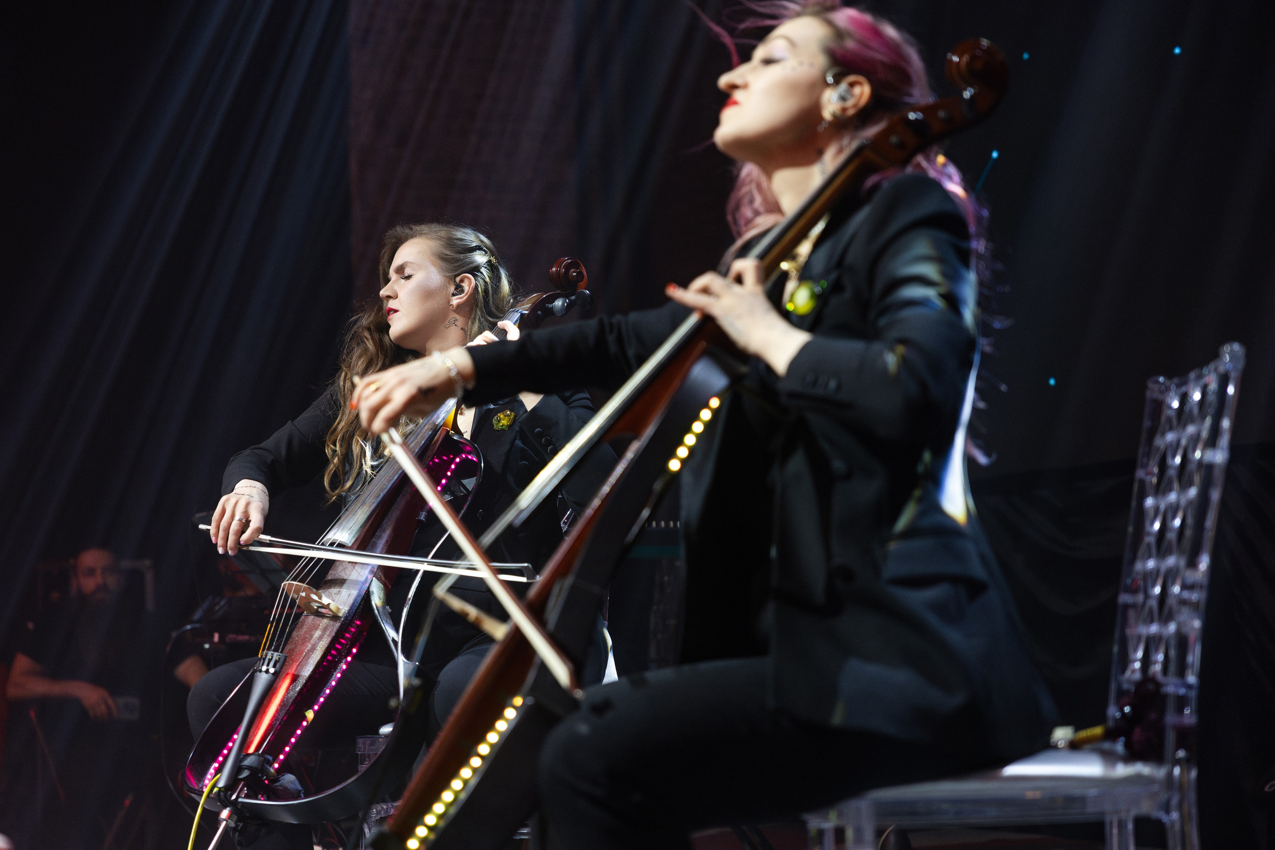 Data Summit 2025 (1). Свадебный репортажный фотограф в Москве