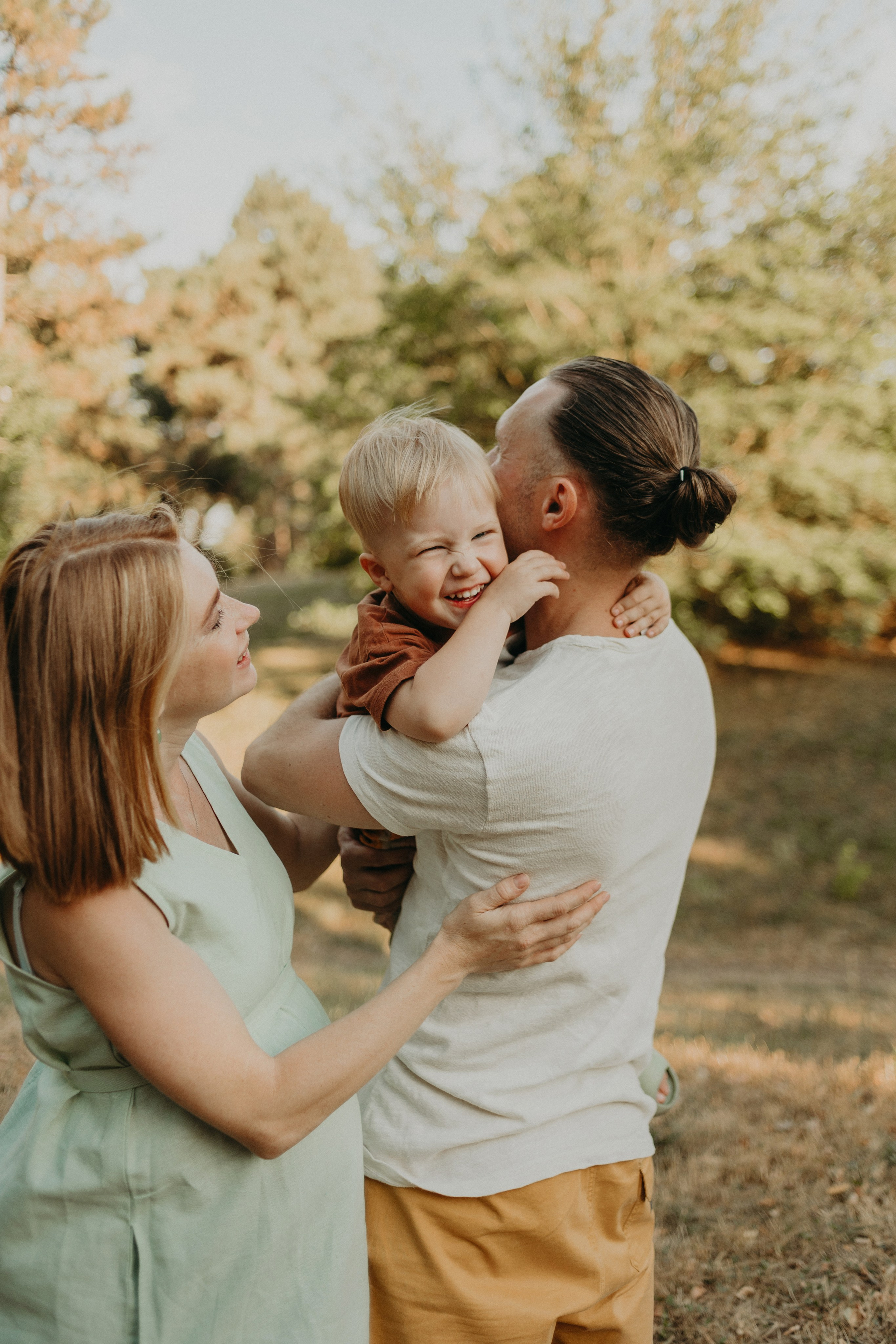 Семейная прогулка в ожидании второго. Фотограф в Краснодаре Евгения Михаевич