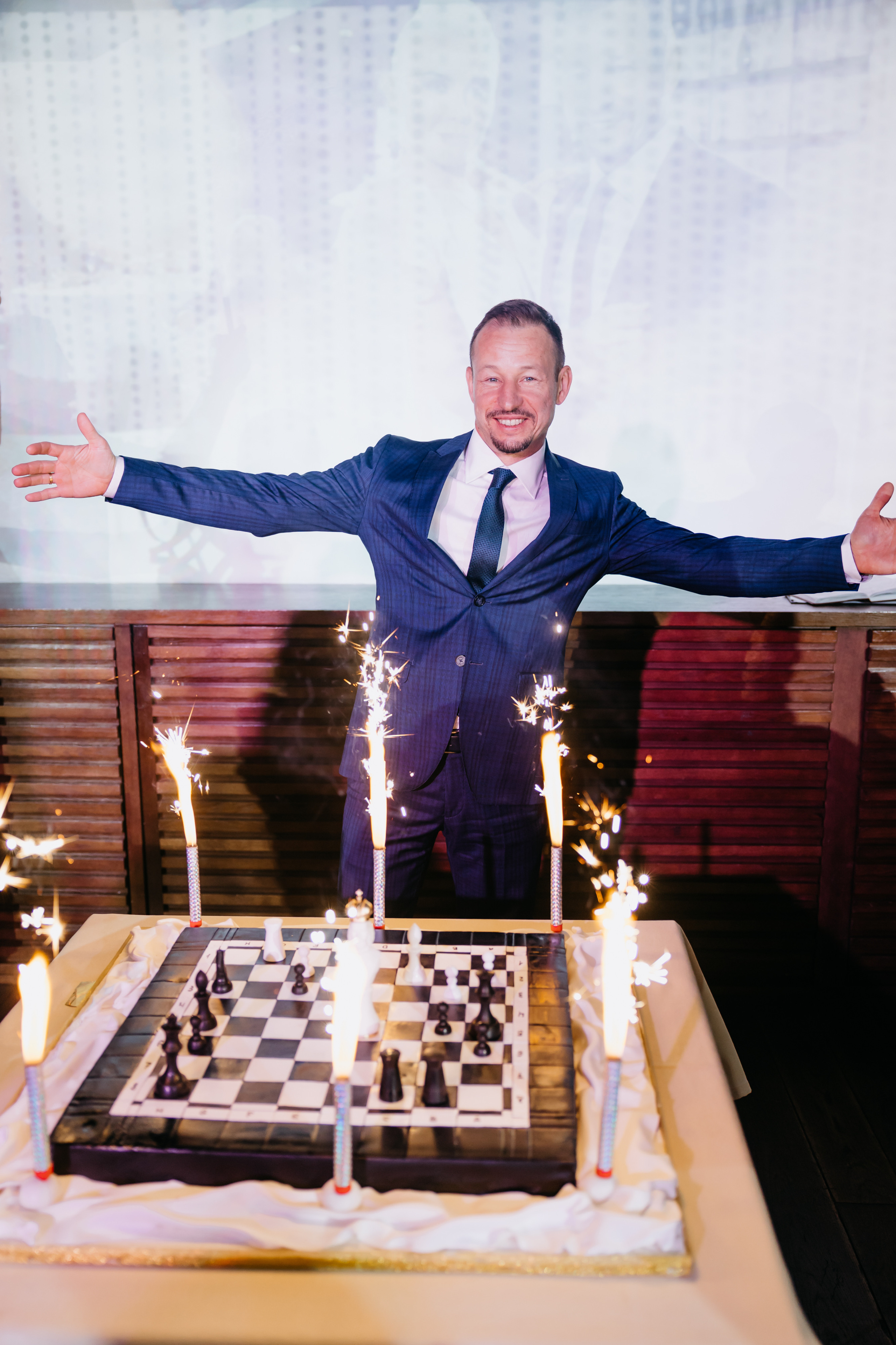 Юбилей Романа Валерьевича 26 марта 2021 года. Ведущий на свадьбу, корпоратив и юбилей в Москве Сергей Рябинин