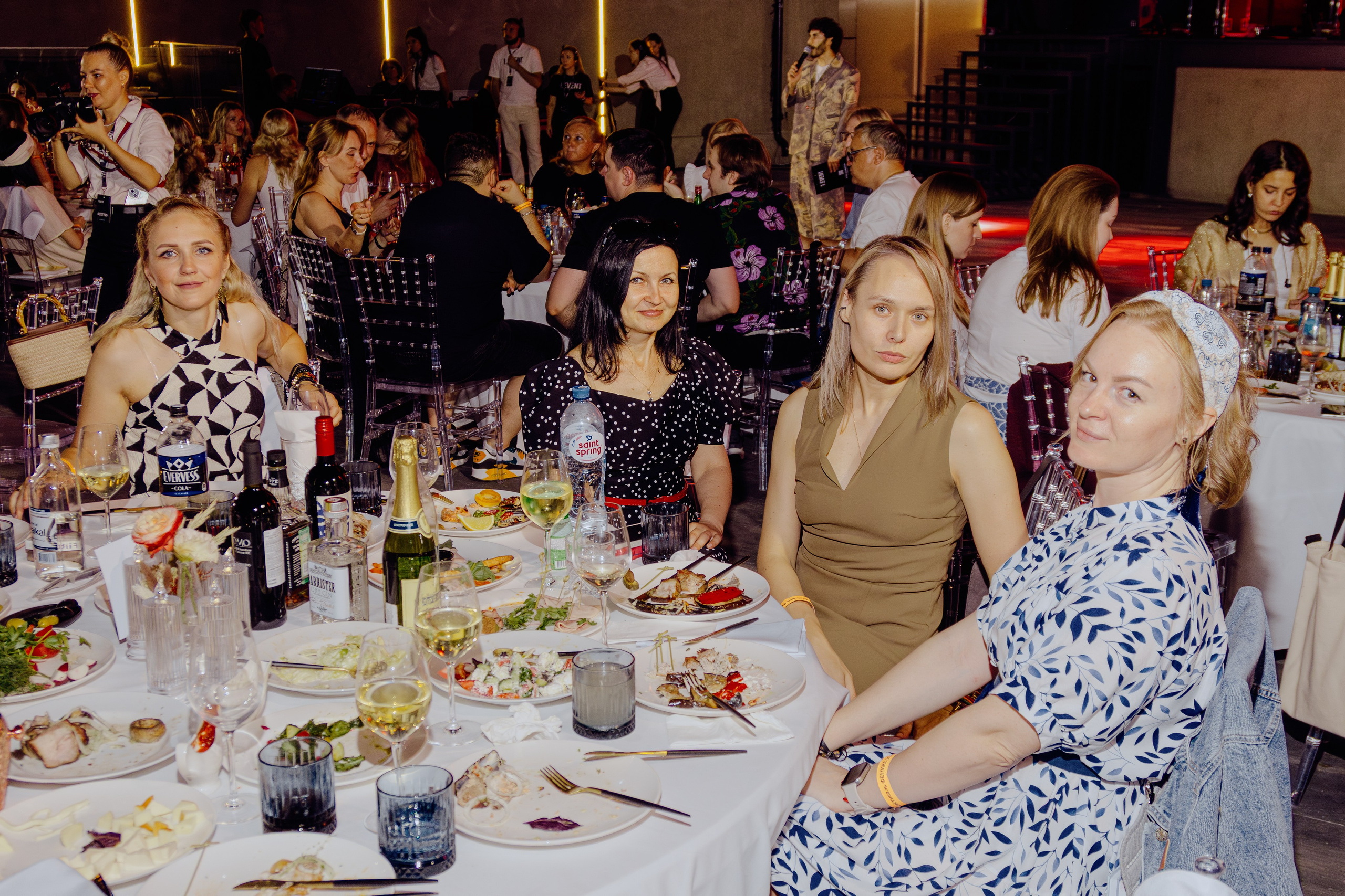 Репортажная съёмка корпоратива компании Феникс. Портретный фотограф в Ростове-на-Дону Антон Казарин