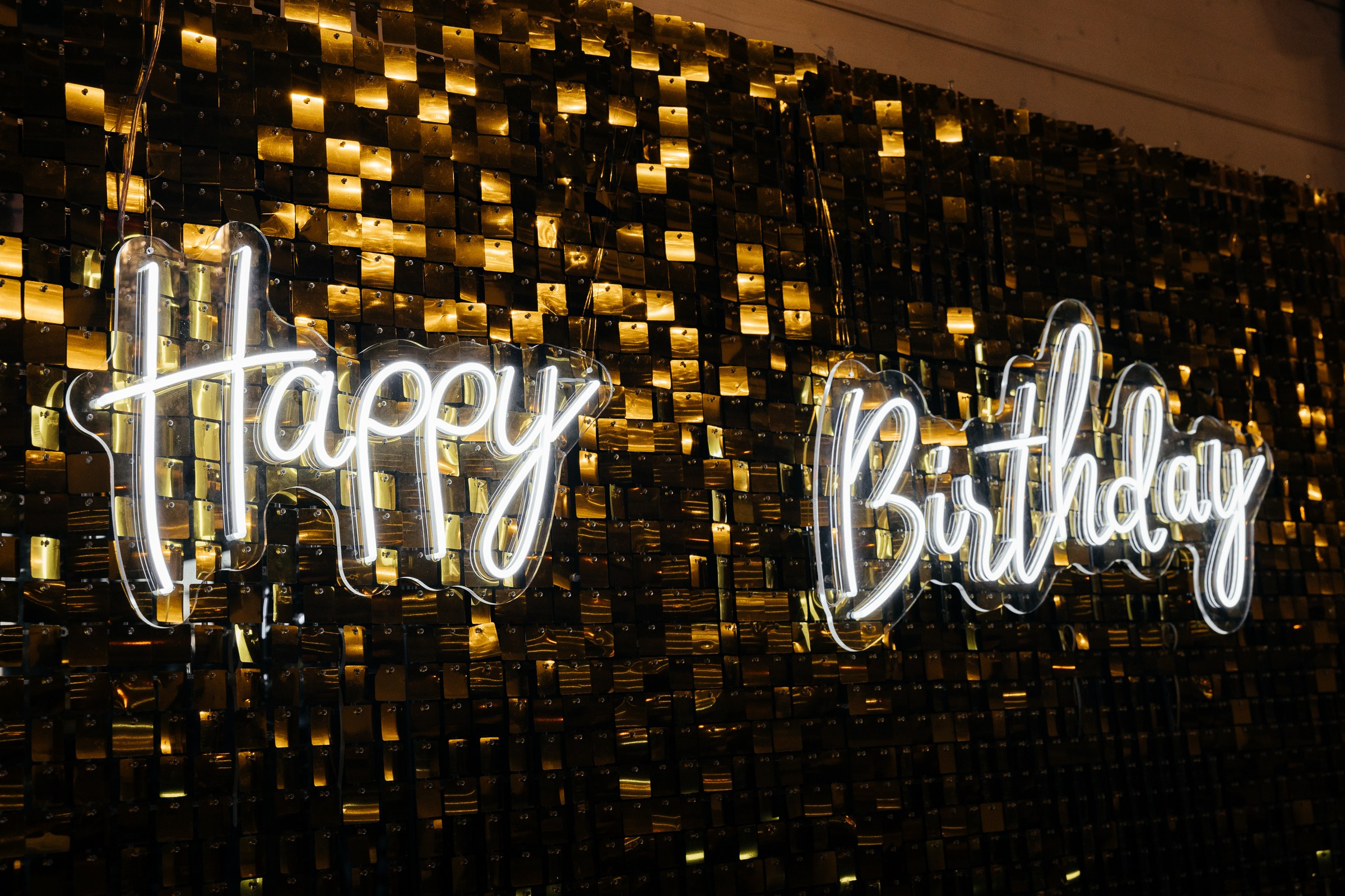 Денису 35 лет. Репортажный и свадебный фотограф Катерина Потапова