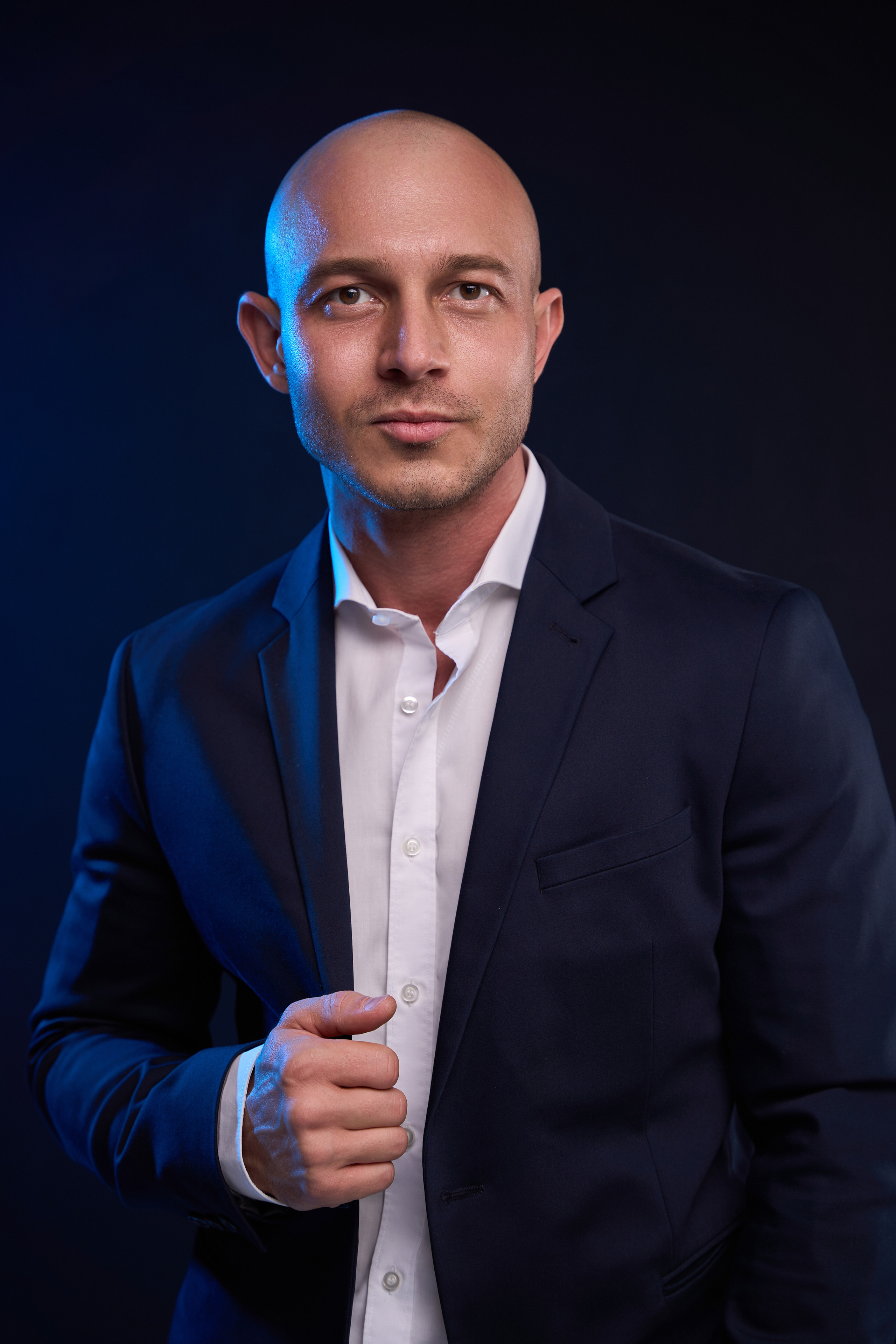 Офисная фотосъемка в Москве – Деловые портреты и командные фото | AkselPhoto. Фотограф в Москве (ЮВАО ВАО СВАО)