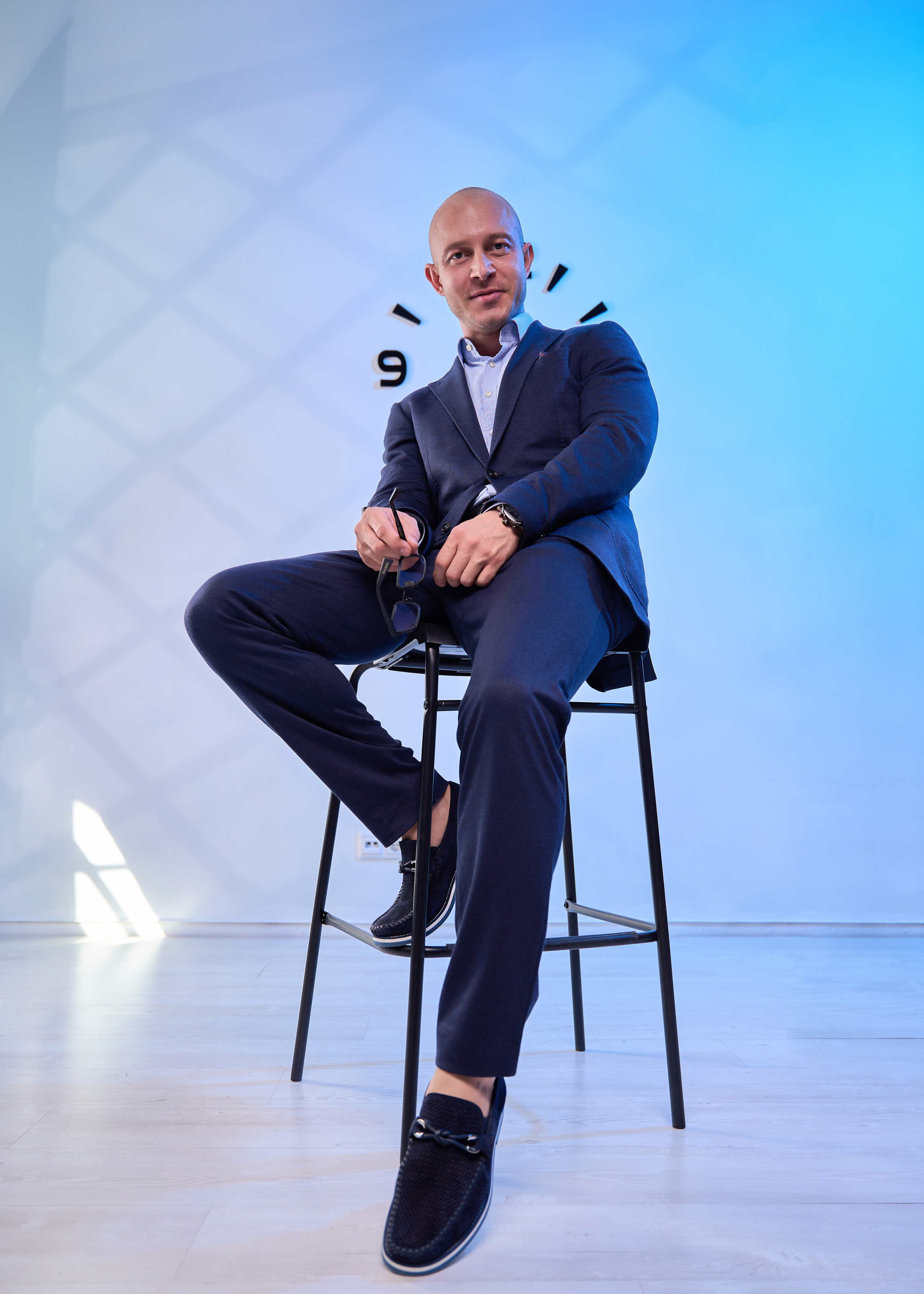 Офисная фотосъемка в Москве – Деловые портреты и командные фото | AkselPhoto. Фотограф в Москве (ЮВАО ВАО СВАО)