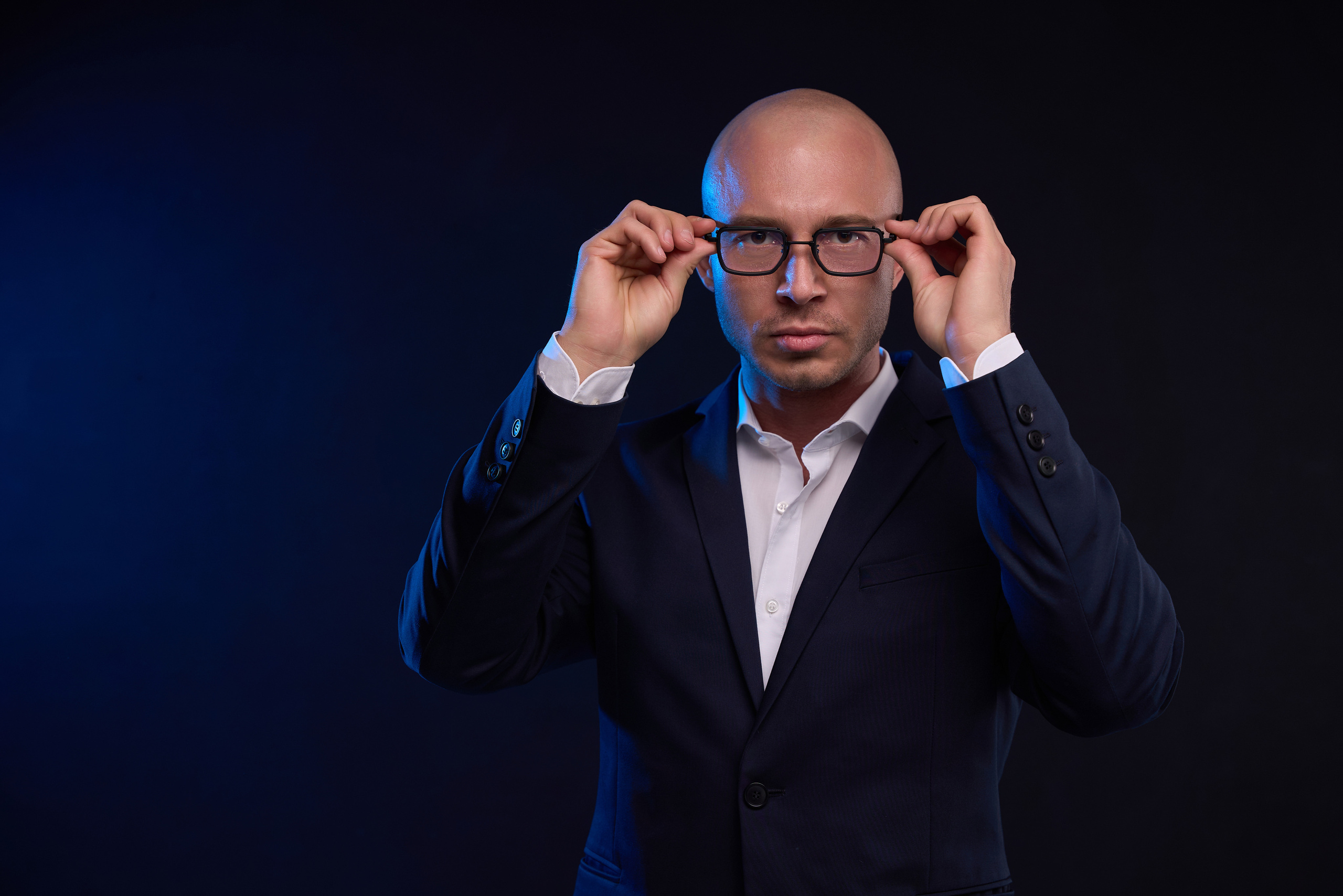 Офисная фотосъемка в Москве – Деловые портреты и командные фото | AkselPhoto. Фотограф в Москве (ЮВАО ВАО СВАО)