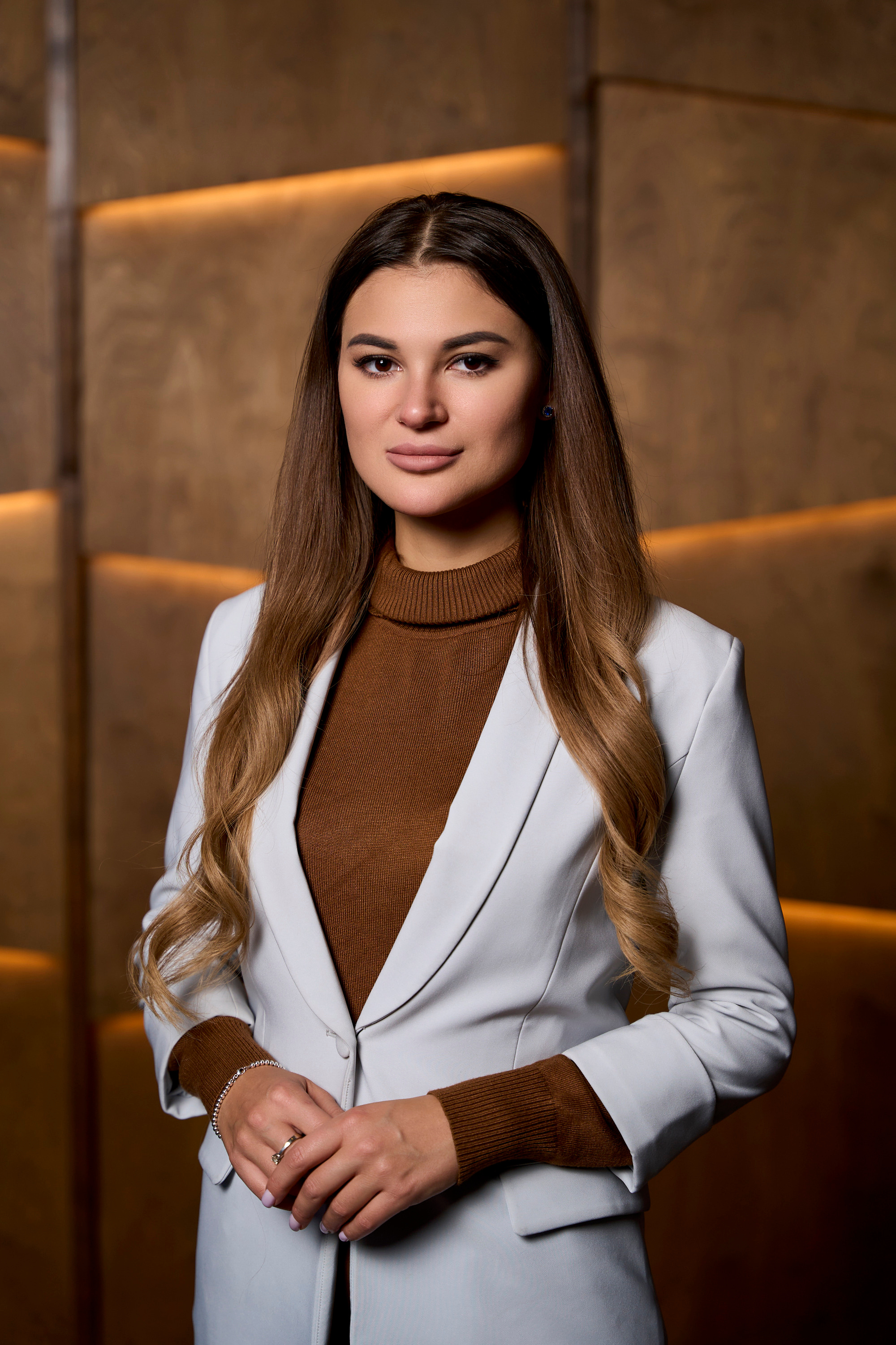 Офисная фотосъемка в Москве – Деловые портреты и командные фото | AkselPhoto. Фотограф в Москве (ЮВАО ВАО СВАО)