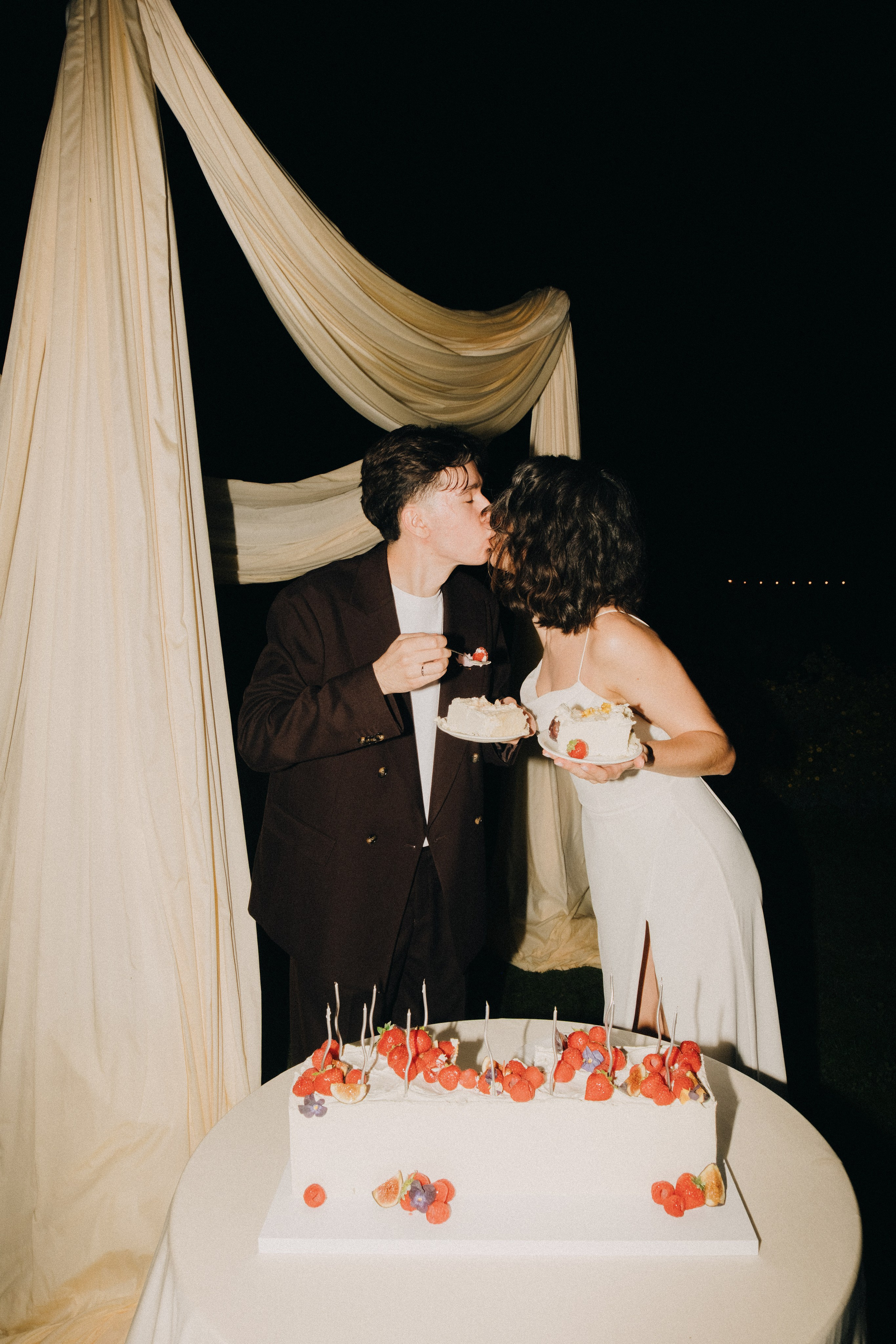 Молодые счастливые. Обо мне